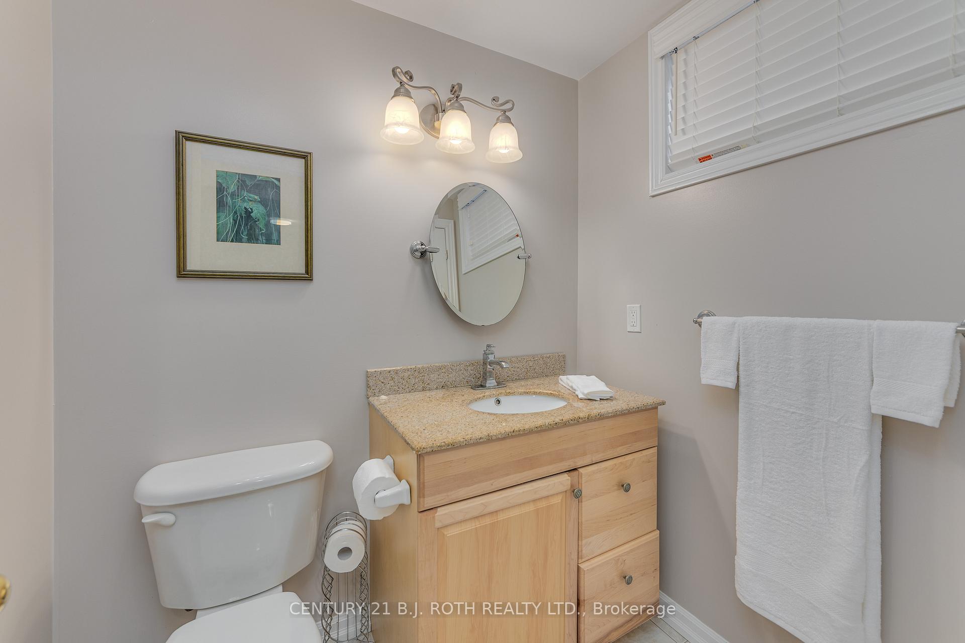 Photo 43 of 143 Crompton Drive, Barrie, Little Lake — HOMEH