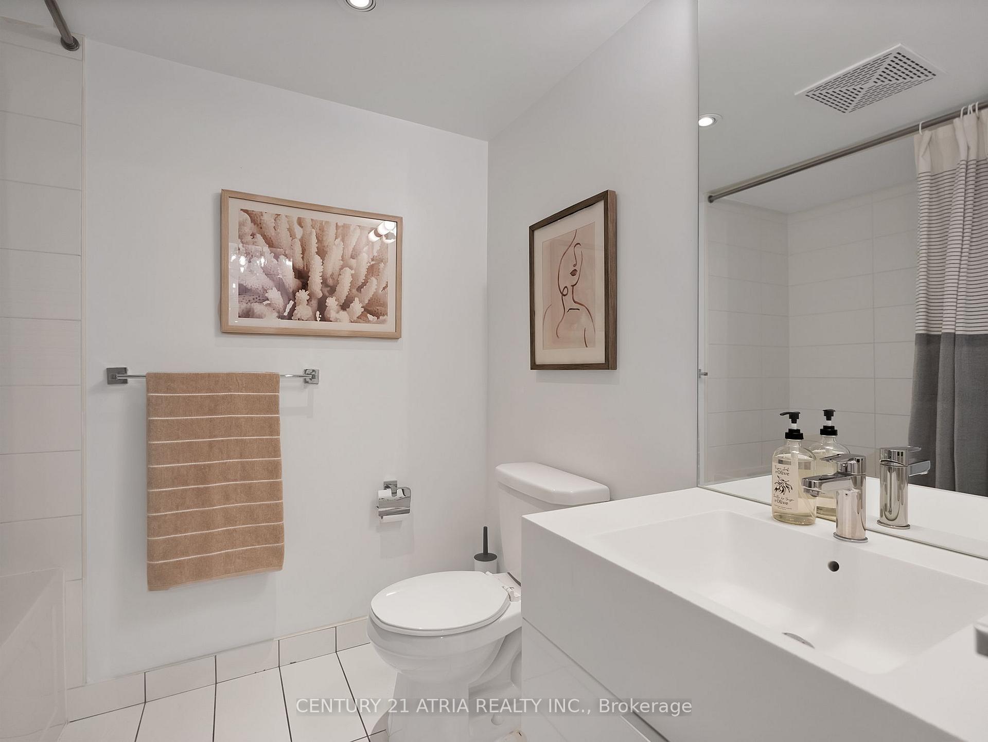 Photo 12 of Unit 2103, 15 Iceboat Terrace, Toronto, Waterfront Communities — HOMEH