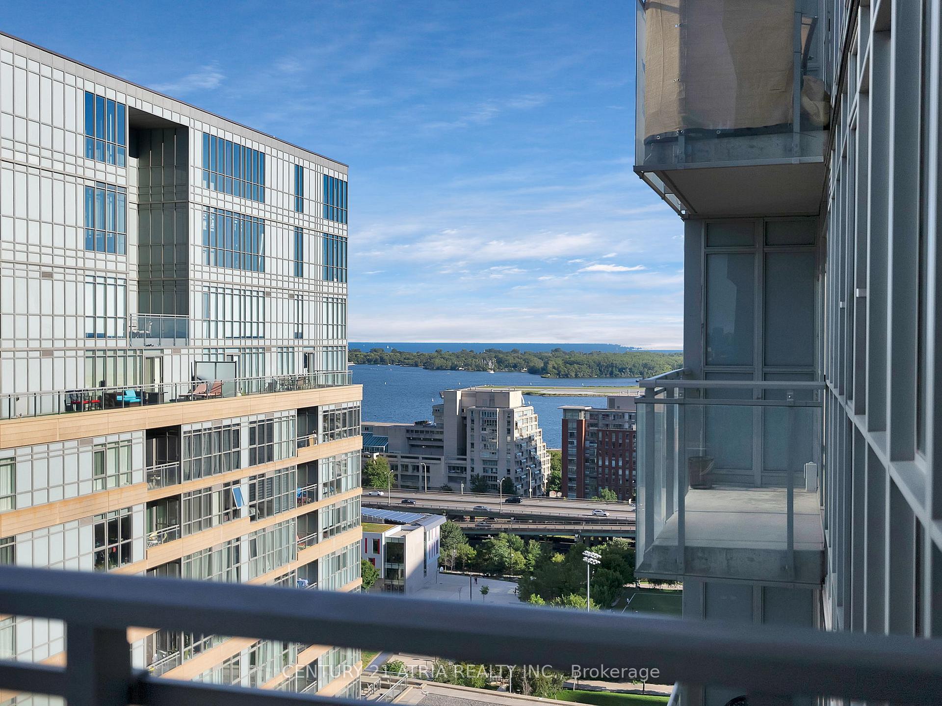 Photo 17 of Unit 2103, 15 Iceboat Terrace, Toronto, Waterfront Communities — HOMEH