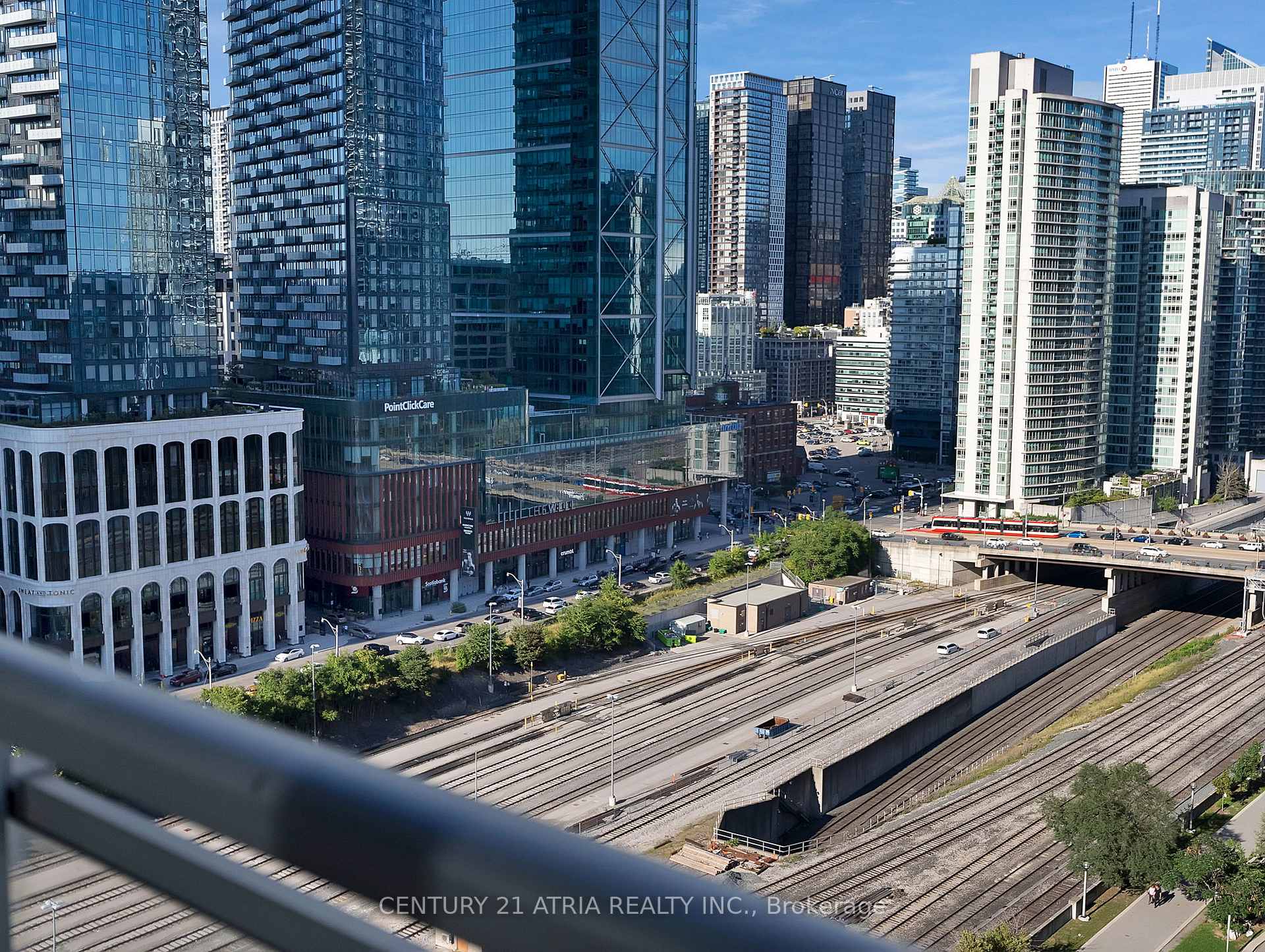 Photo 18 of Unit 2103, 15 Iceboat Terrace, Toronto, Waterfront Communities — HOMEH
