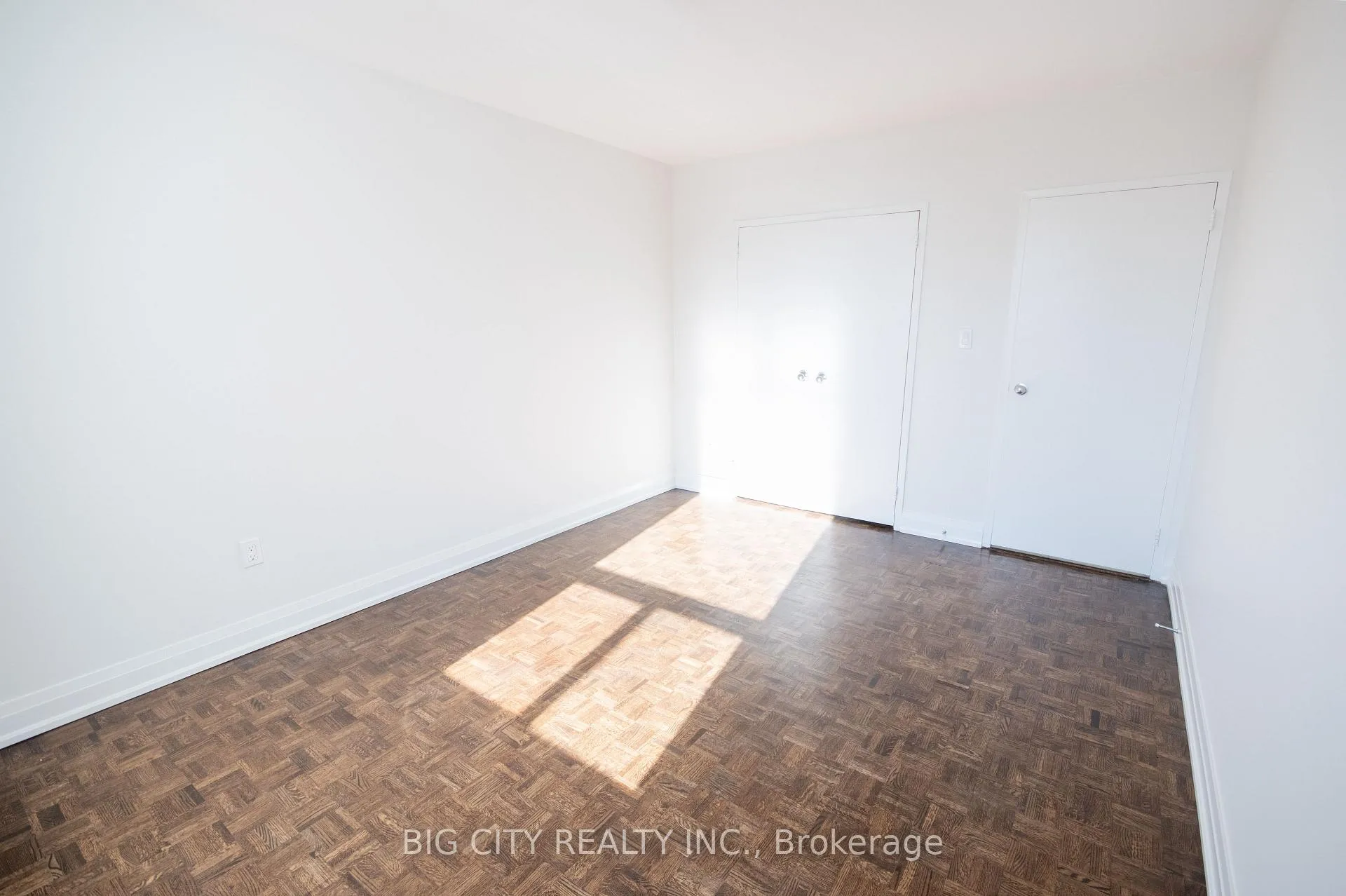 Photo 5 of Unit 501, 50 Cambridge Avenue, Toronto, Playter Estates-Danforth — HOMEH