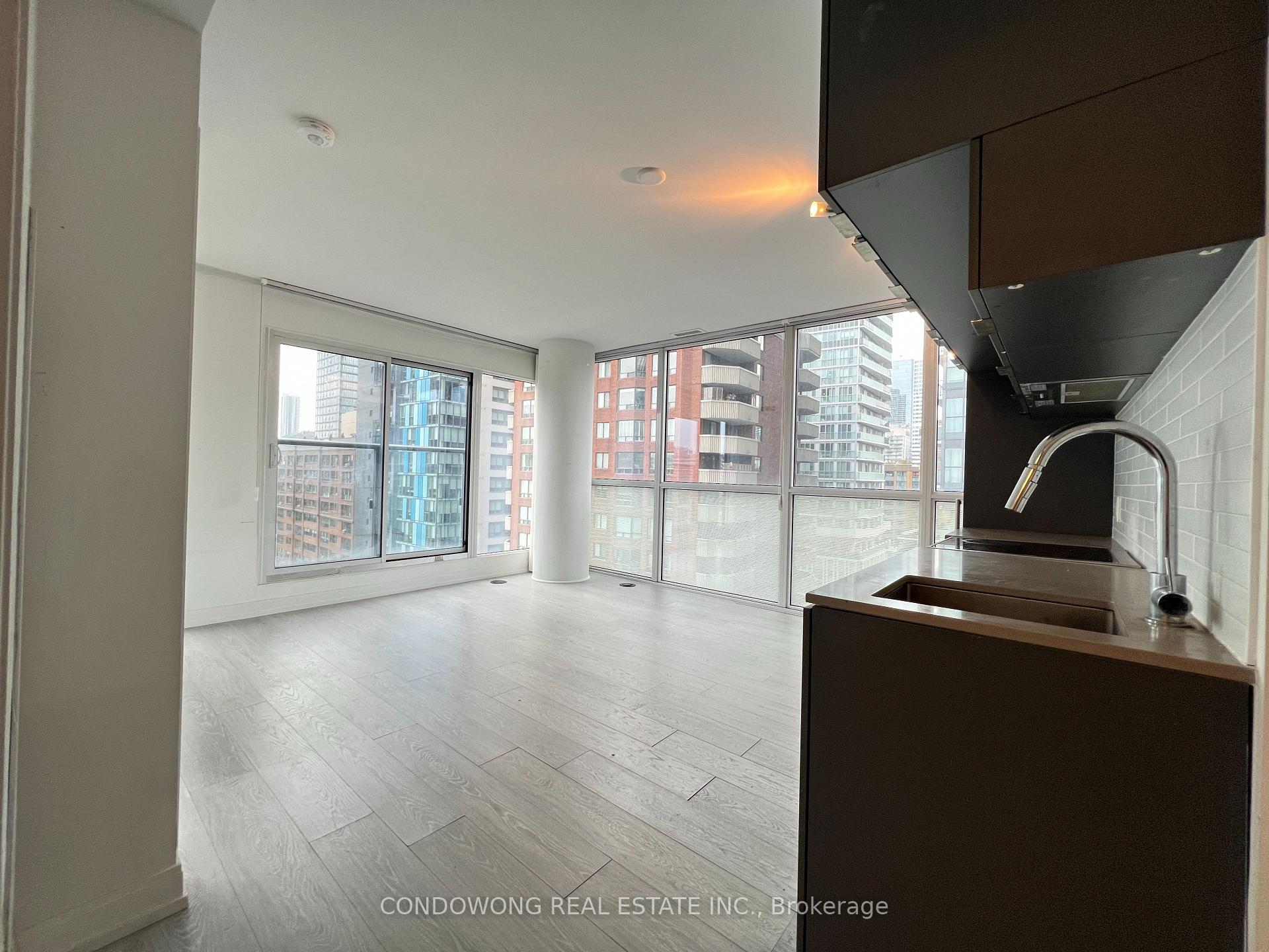 Photo 4 of Unit 810, 181 Dundas Street E, Toronto, Church-Yonge Corridor — HOMEH