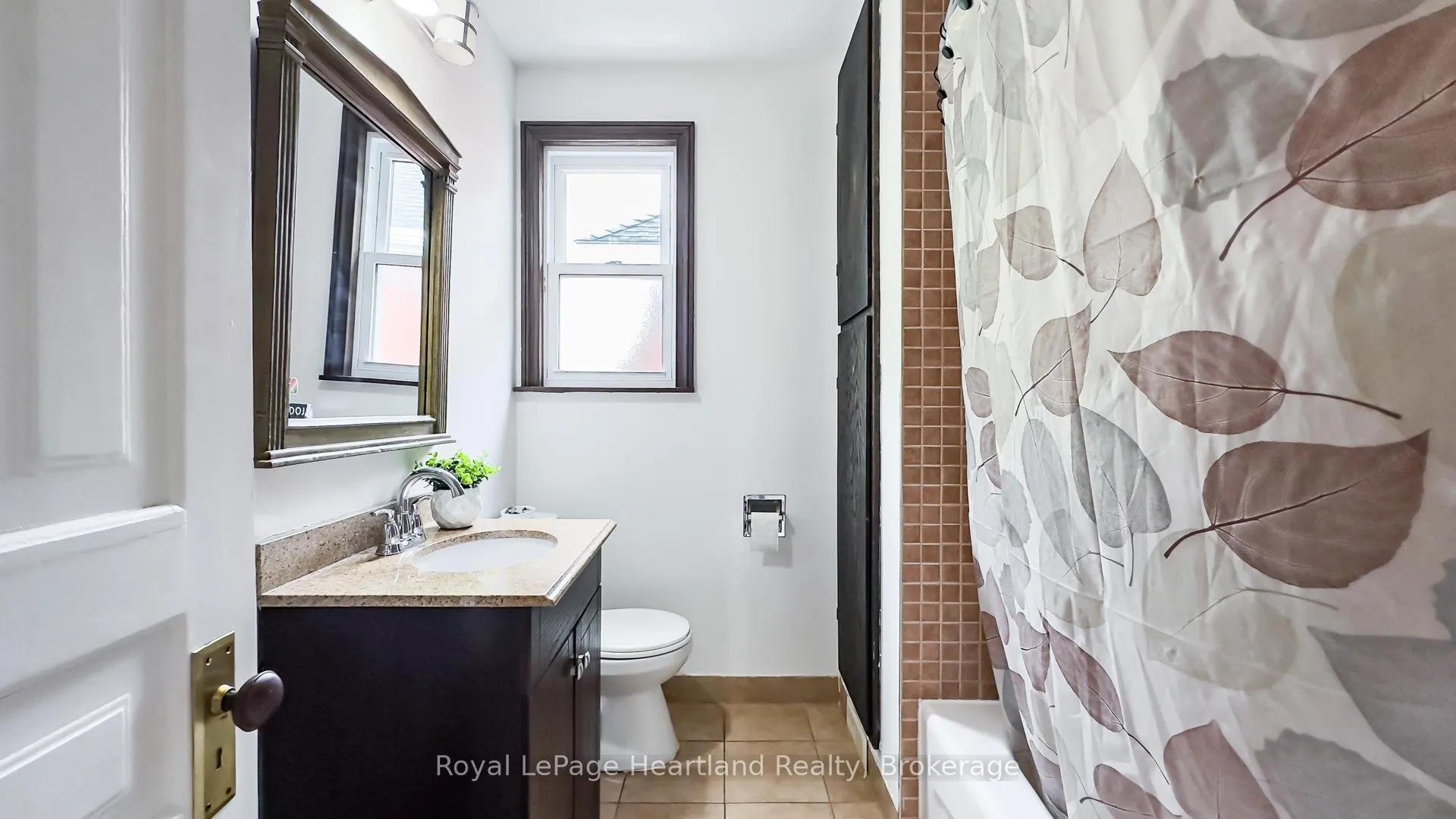 Photo 28 of 132 Elgin Avenue E, Goderich, Goderich (Town) — HOMEH