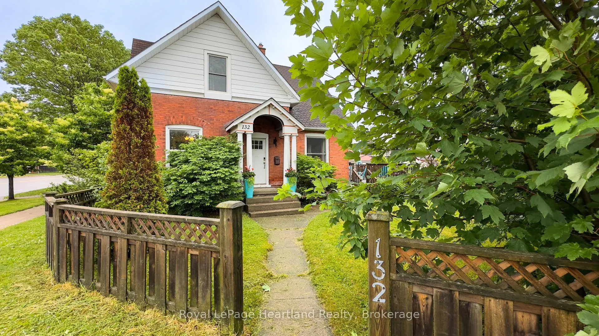 Photo 48 of 132 Elgin Avenue E, Goderich, Goderich (Town) — HOMEH