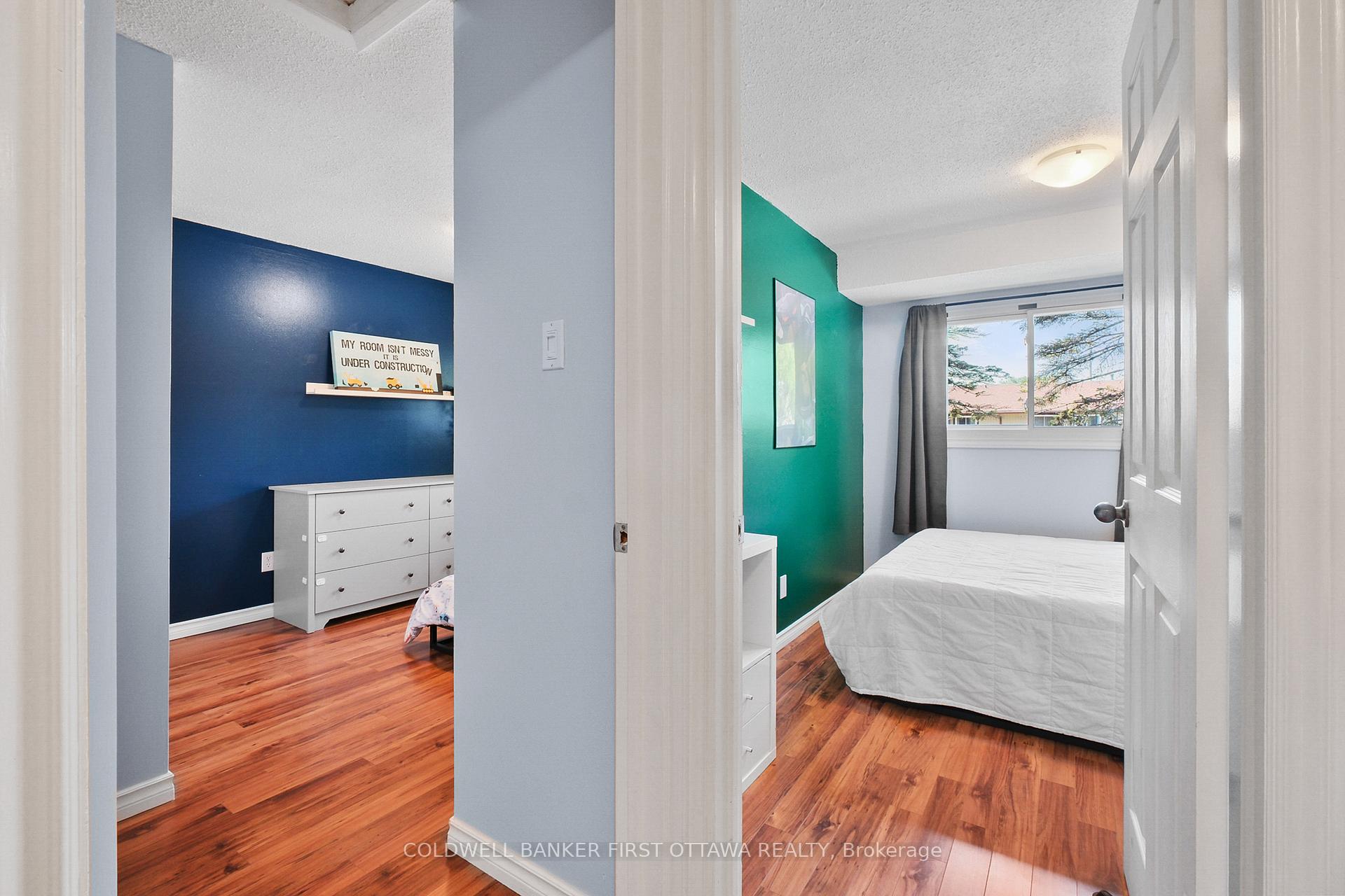 Photo 6 of 1351 Bakker Court, Ottawa, Convent Glen South — HOMEH