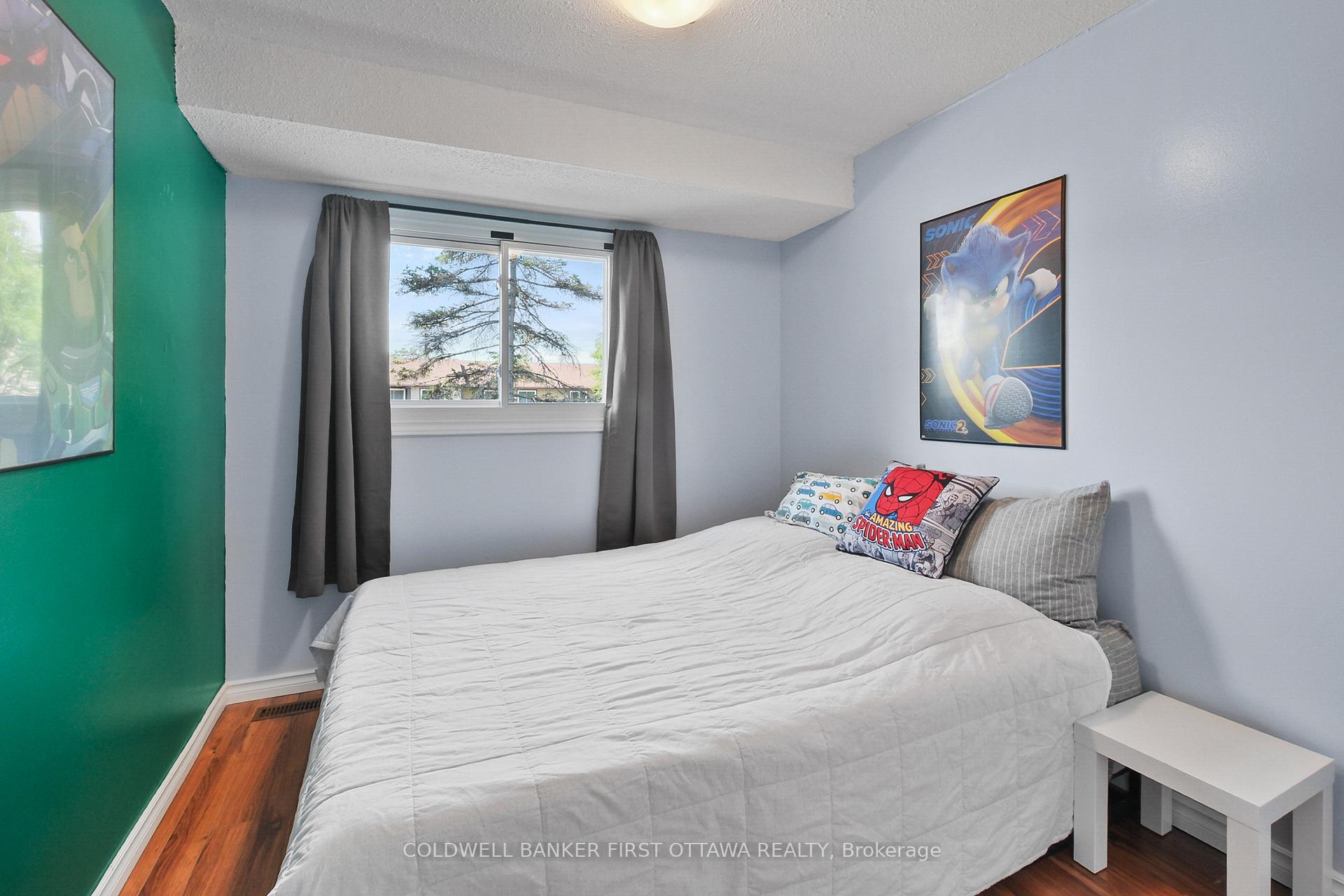 Photo 7 of 1351 Bakker Court, Ottawa, Convent Glen South — HOMEH