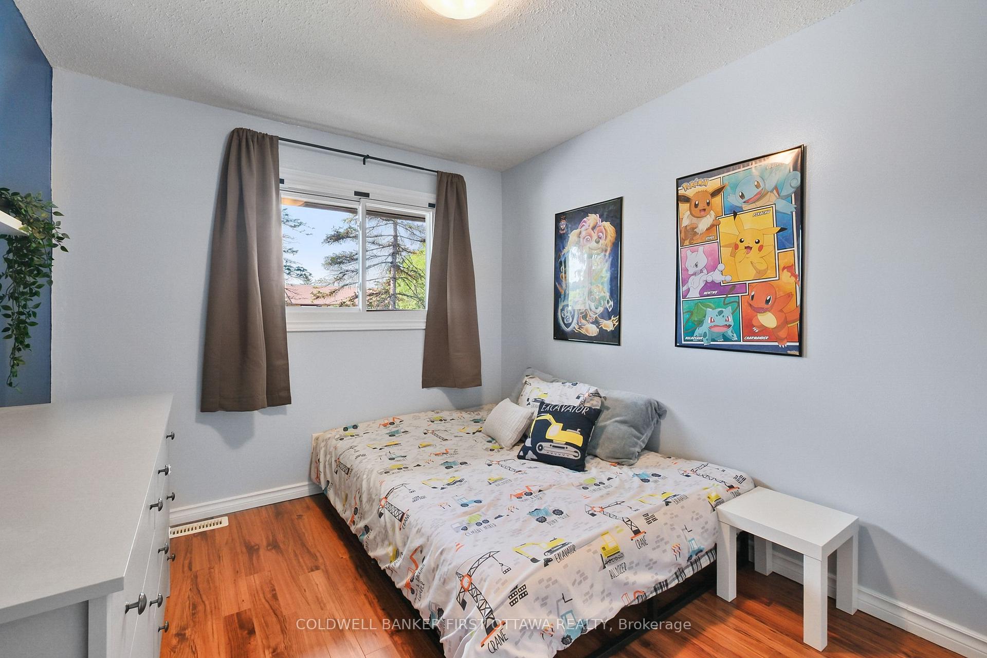 Photo 10 of 1351 Bakker Court, Ottawa, Convent Glen South — HOMEH