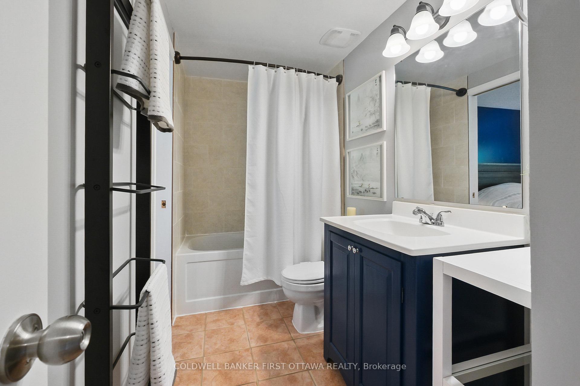 Photo 14 of 1351 Bakker Court, Ottawa, Convent Glen South — HOMEH