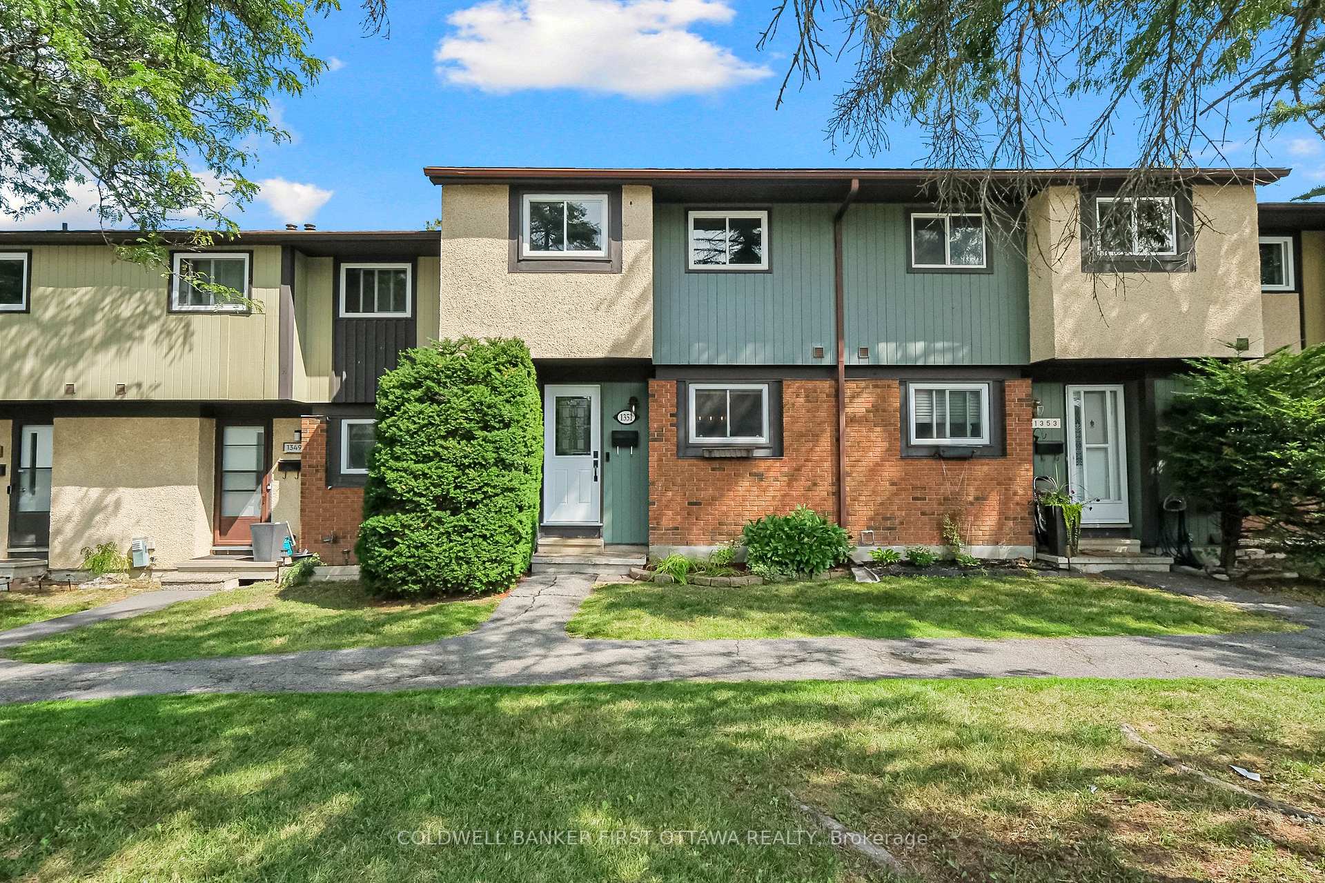 Photo 24 of 1351 Bakker Court, Ottawa, Convent Glen South — HOMEH