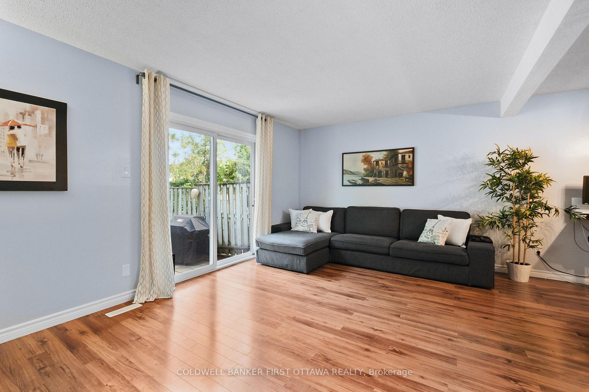 Photo 32 of 1351 Bakker Court, Ottawa, Convent Glen South — HOMEH