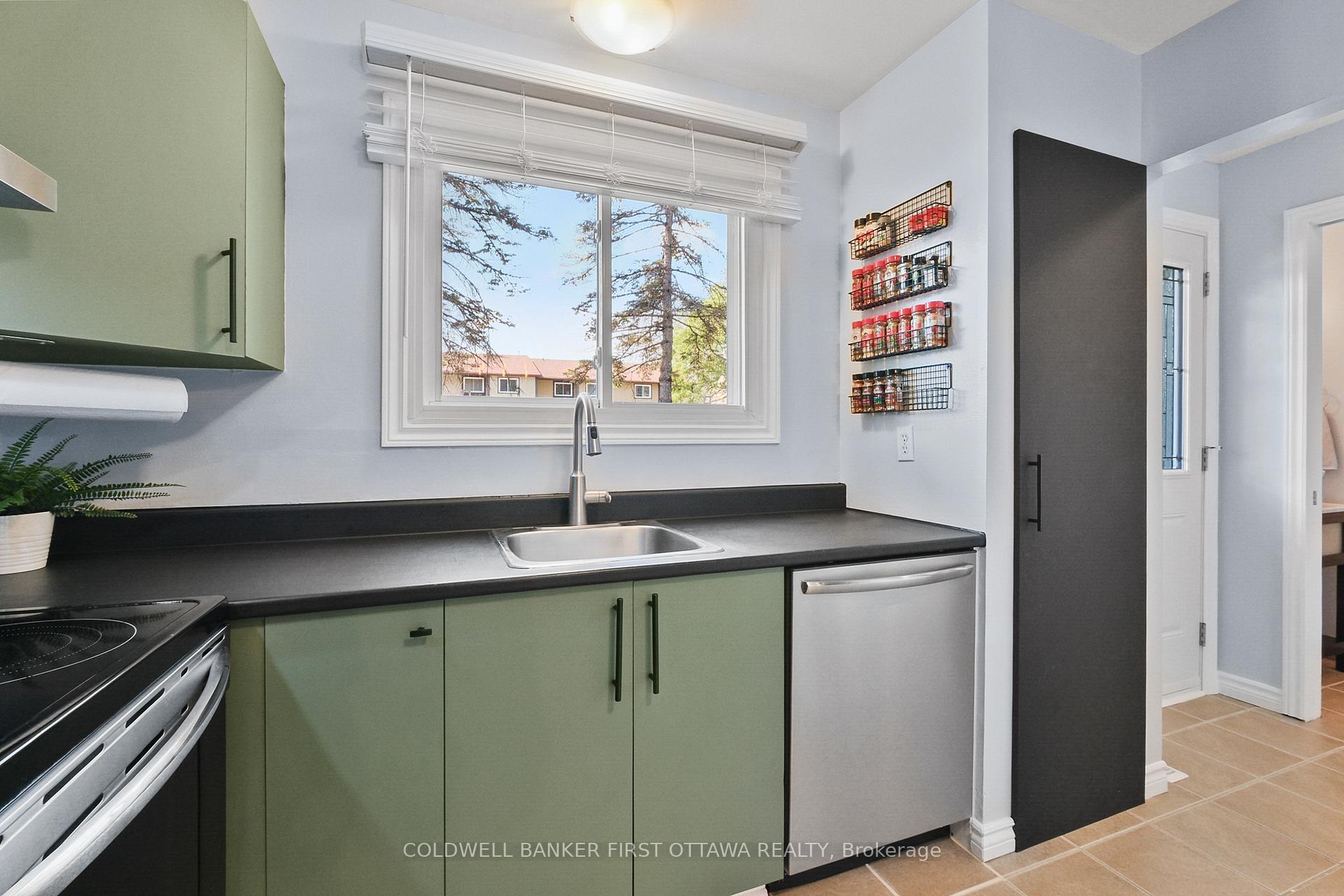 Photo 41 of 1351 Bakker Court, Ottawa, Convent Glen South — HOMEH