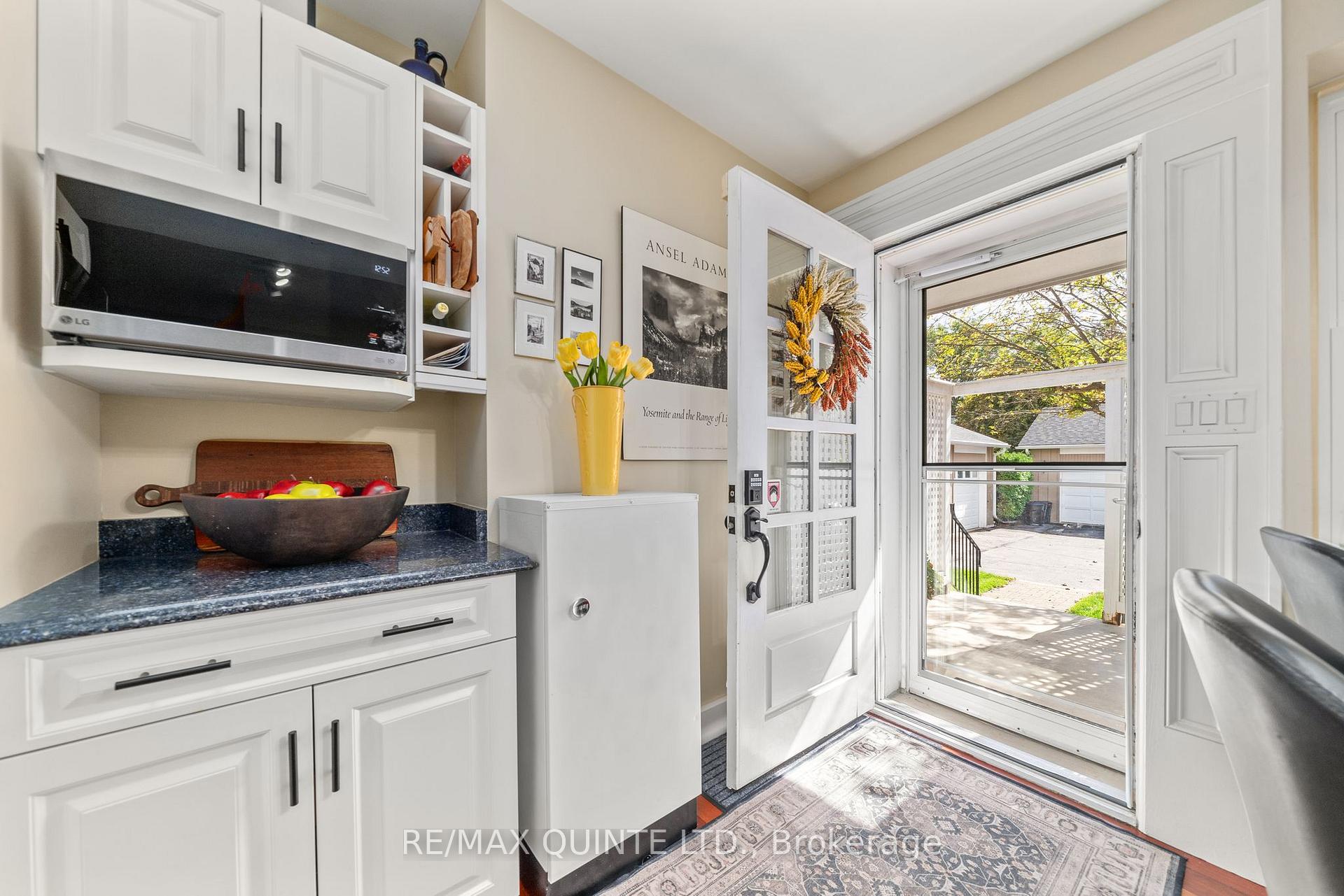 Photo 10 of Unit 2, 99 Bridge Street, Belleville, Belleville Ward — HOMEH