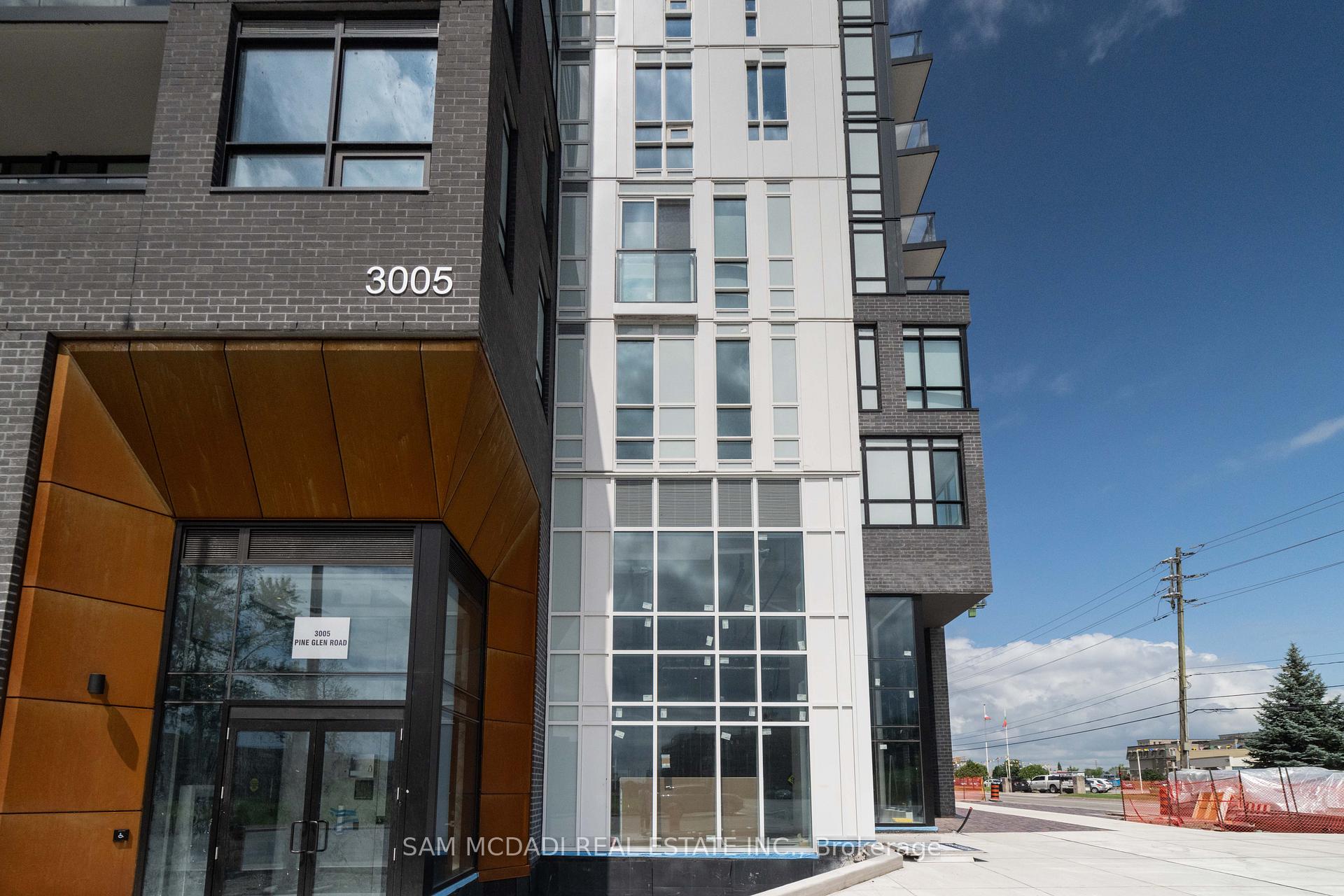 Front of Unit 703, 3005 Pine Glen Road