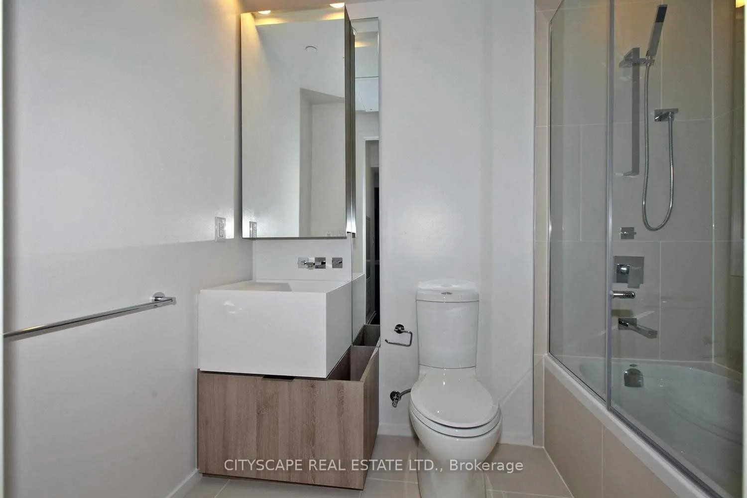 Photo 8 of Unit 3512, 1 Bloor Street E, Toronto, Church-Yonge Corridor — HOMEH
