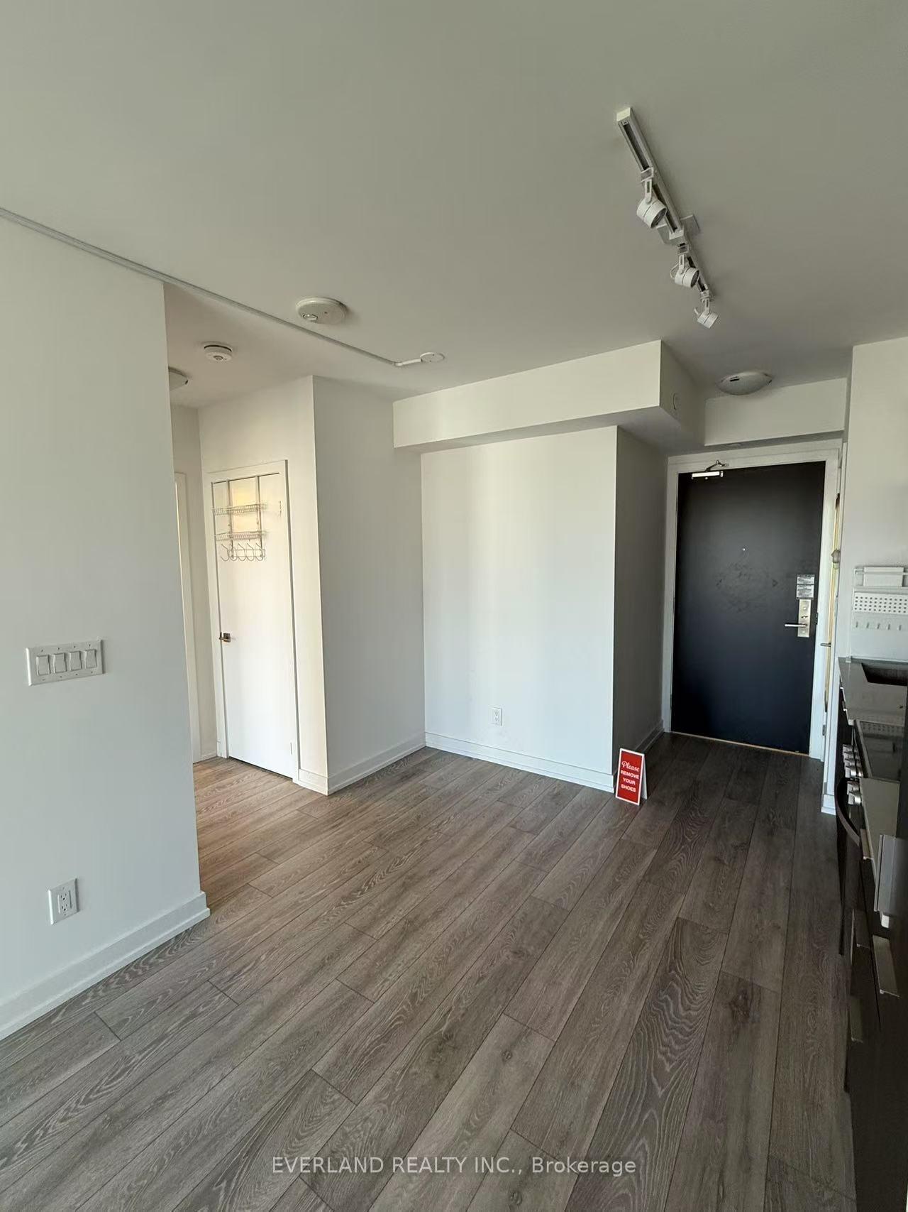 Photo 5 of Unit 1810, 159 Wellesley Street, Toronto, Cabbagetown-South St. James Town — HOMEH