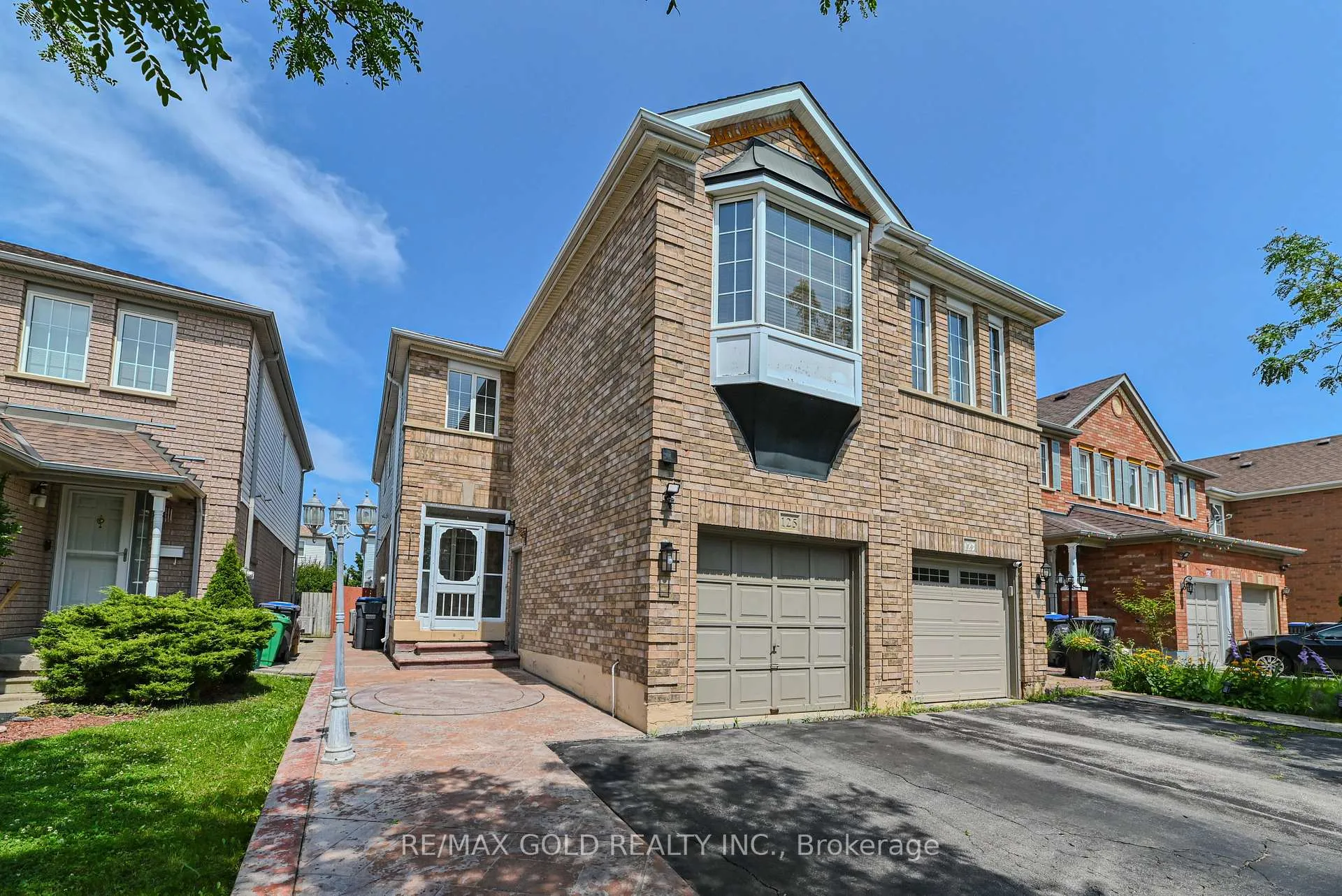 Photo 2 of 125 Bunchberry Way, Brampton, Sandringham-Wellington — HOMEH