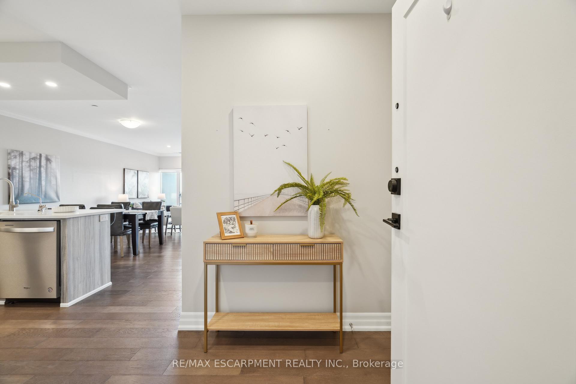 Photo 4 of Unit 309, 1878 Gordon Street, Guelph, Pineridge/Westminster Woods — HOMEH