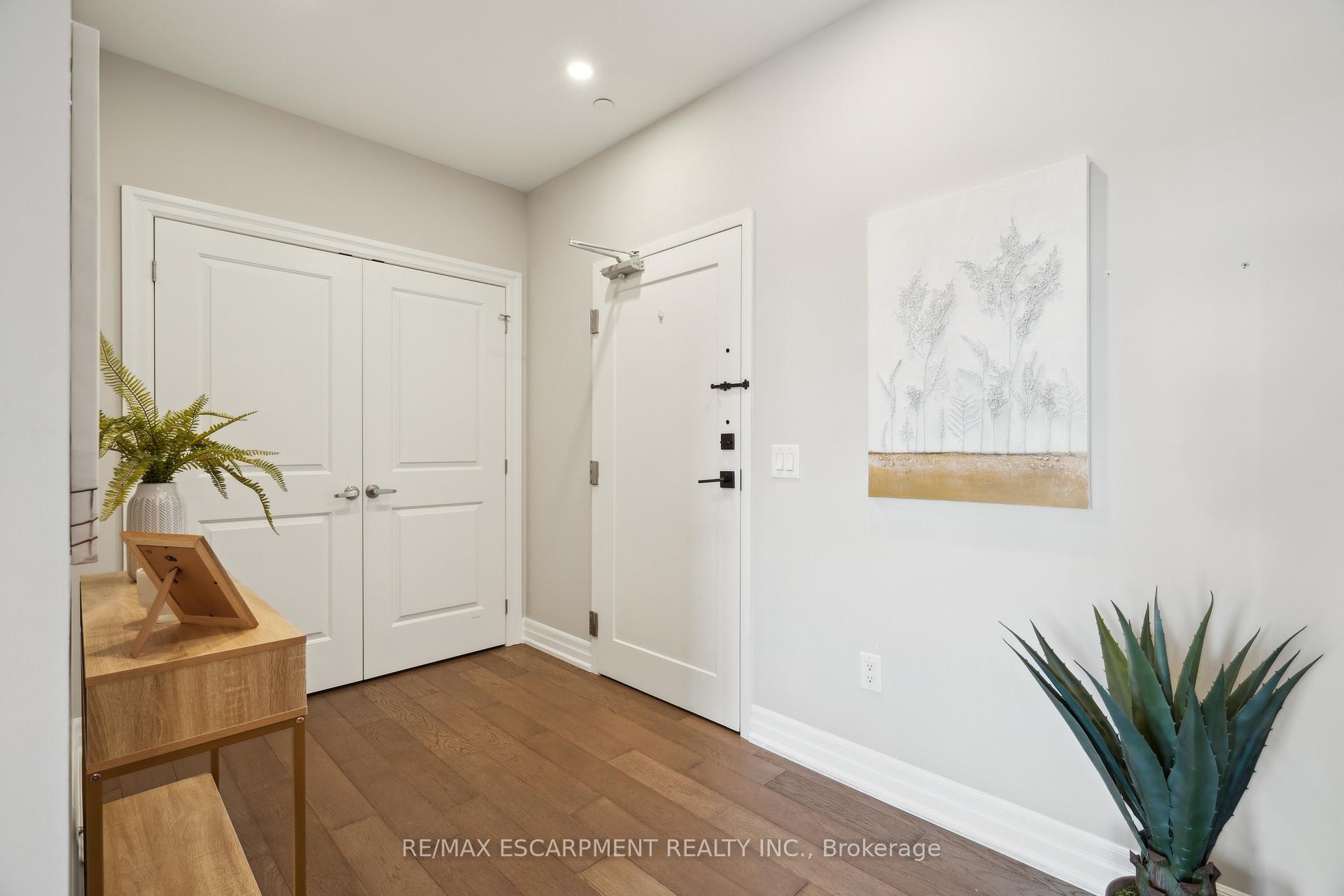 Photo 5 of Unit 309, 1878 Gordon Street, Guelph, Pineridge/Westminster Woods — HOMEH