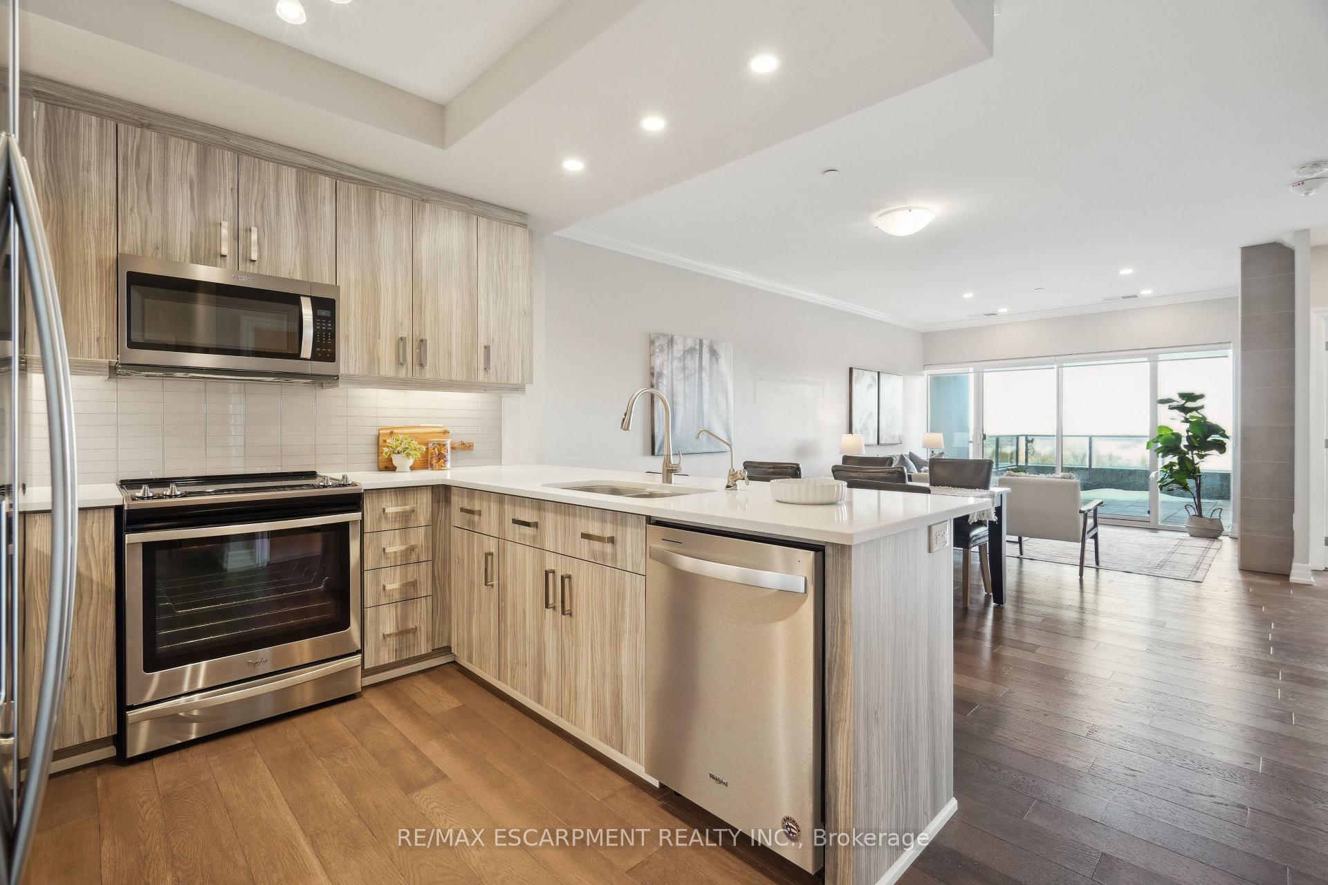 Photo 7 of Unit 309, 1878 Gordon Street, Guelph, Pineridge/Westminster Woods — HOMEH