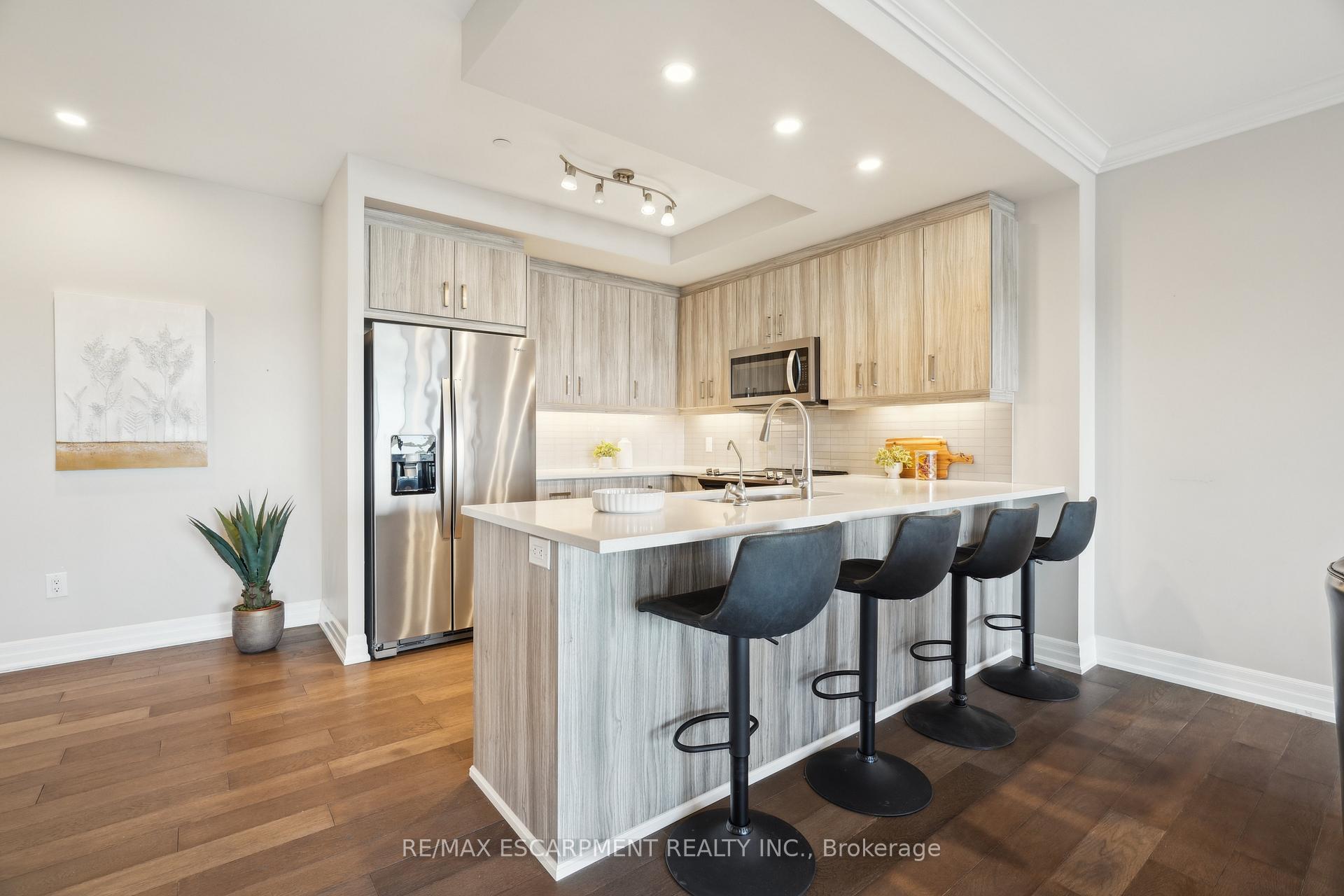 Photo 8 of Unit 309, 1878 Gordon Street, Guelph, Pineridge/Westminster Woods — HOMEH