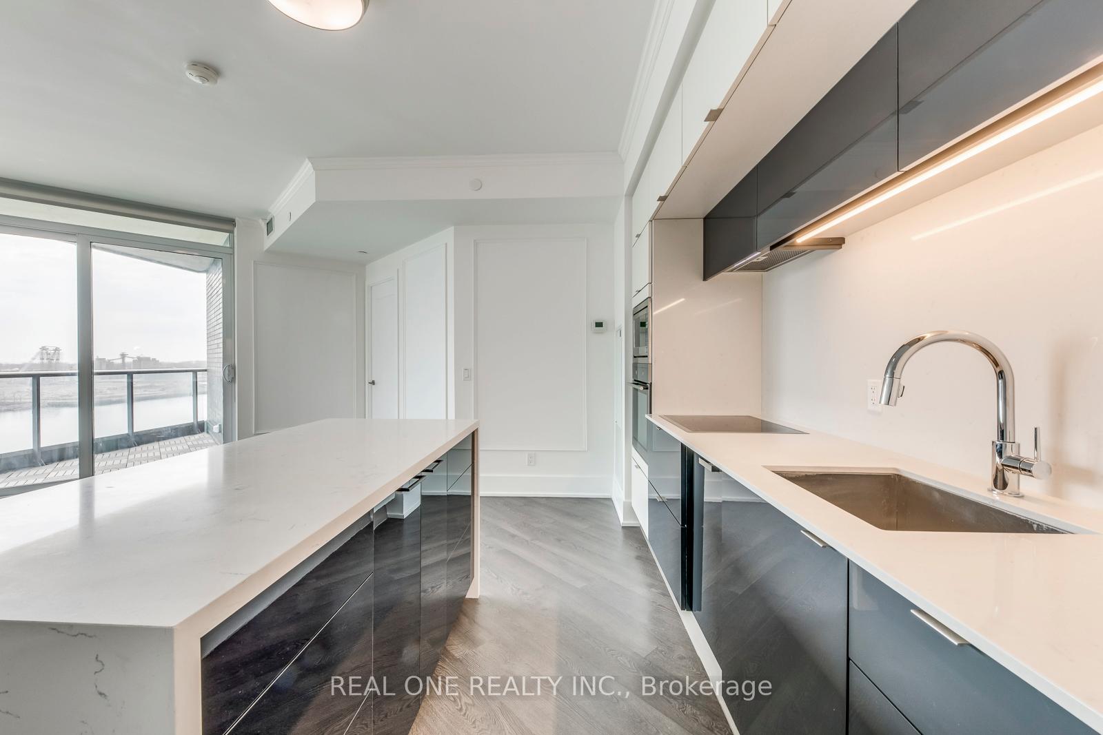 Photo 10 of Unit 818, 1 Edgewater Drive, Toronto, Waterfront Communities — HOMEH