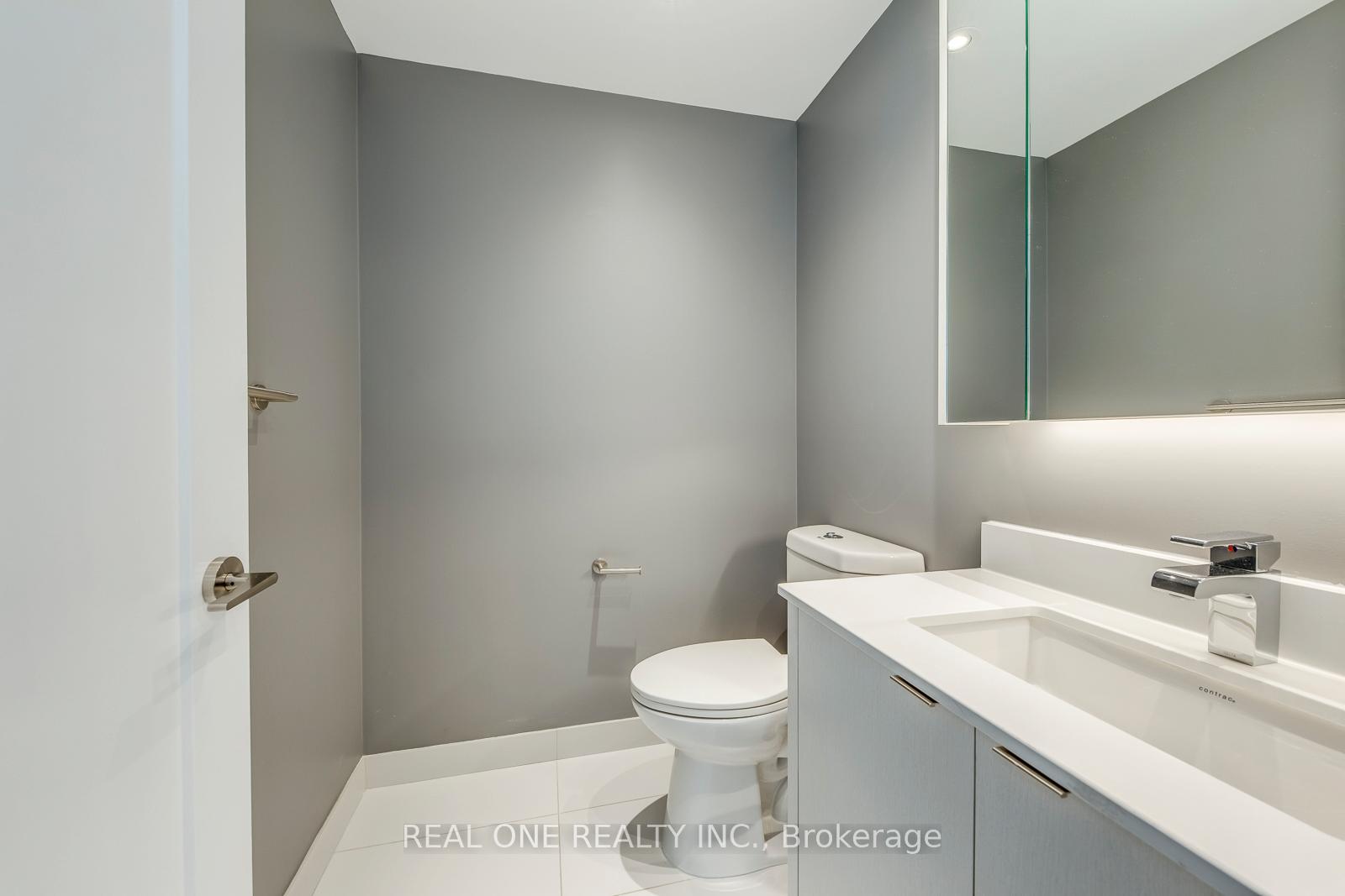 Photo 41 of Unit 818, 1 Edgewater Drive, Toronto, Waterfront Communities — HOMEH