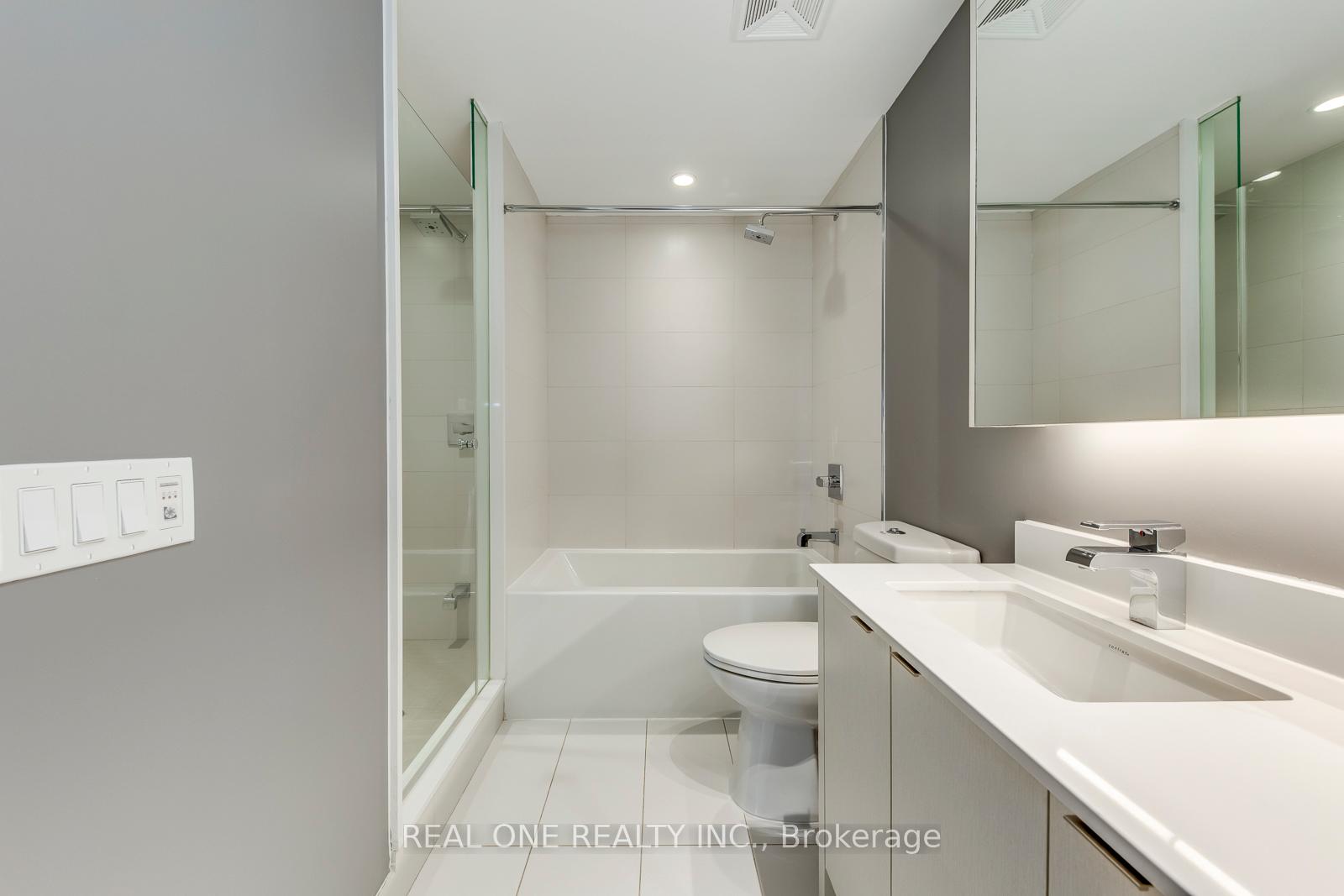 Photo 49 of Unit 818, 1 Edgewater Drive, Toronto, Waterfront Communities — HOMEH