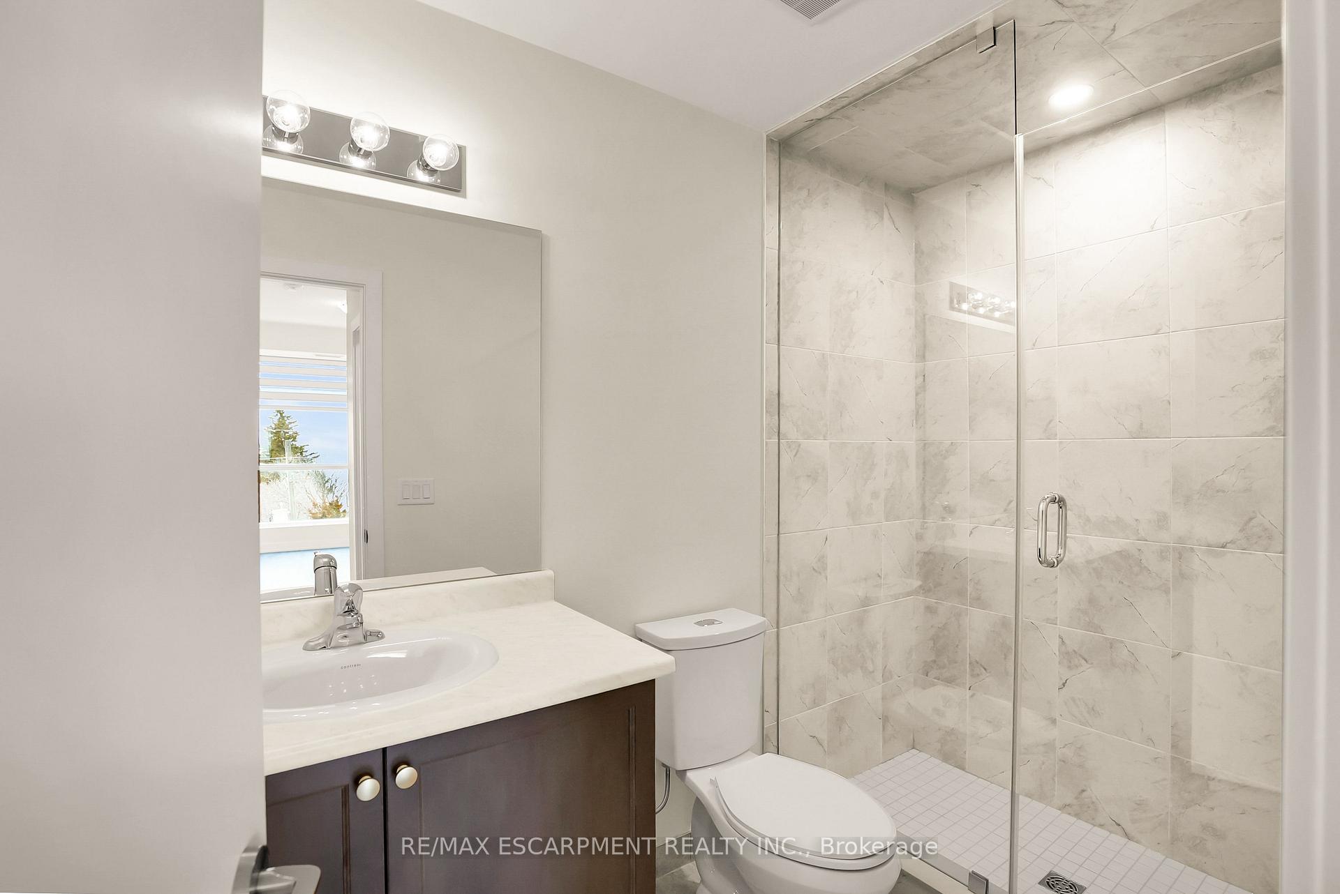 Photo 17 of Unit 412, 600 North Service Road, Hamilton, Lakeshore — HOMEH