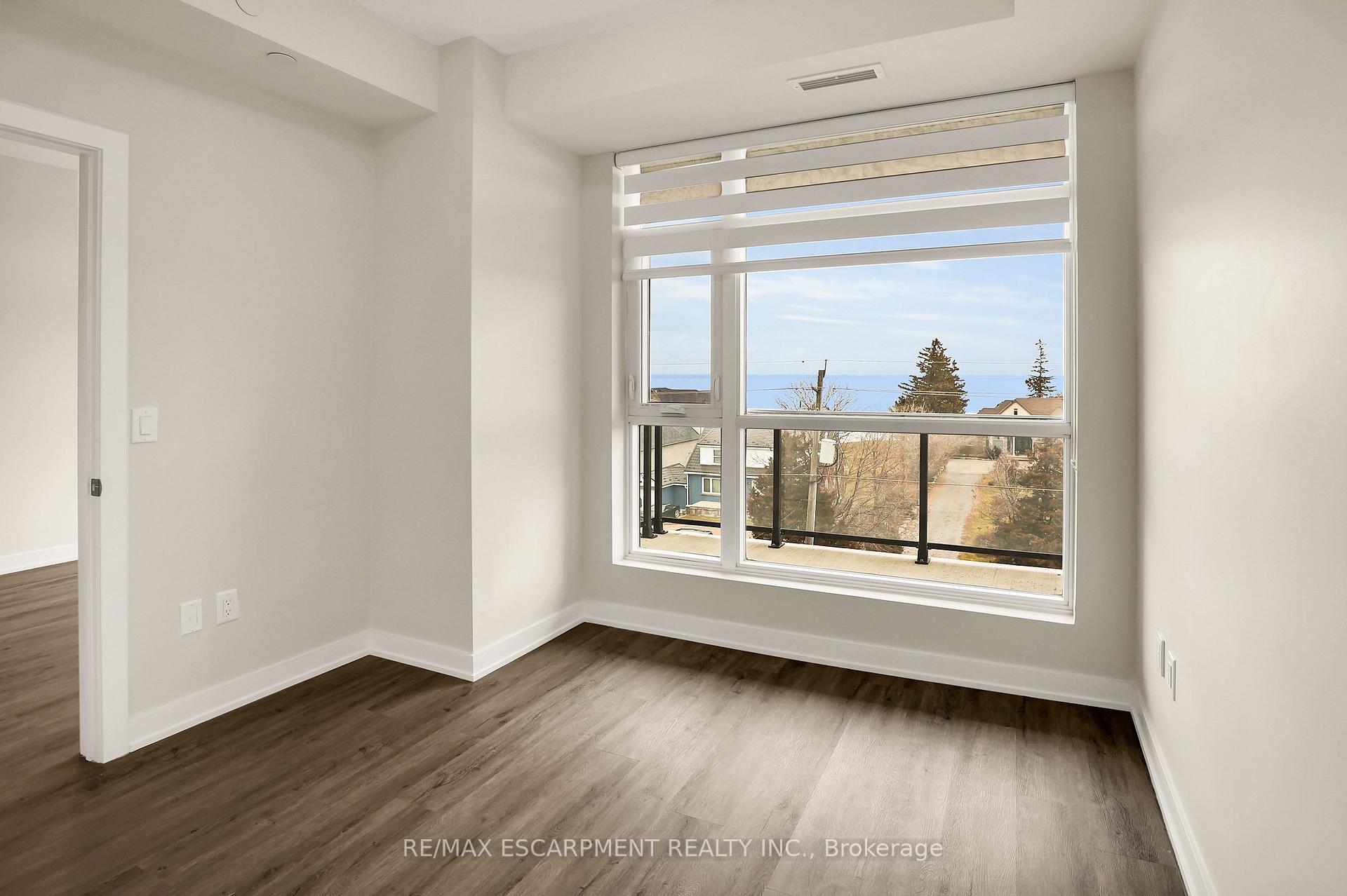 Photo 18 of Unit 412, 600 North Service Road, Hamilton, Lakeshore — HOMEH