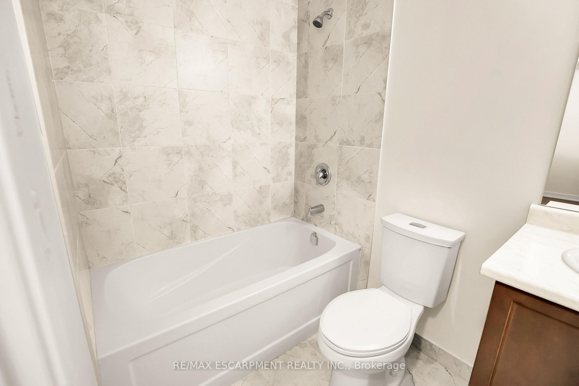 Photo 20 of Unit 412, 600 North Service Road, Hamilton, Lakeshore — HOMEH