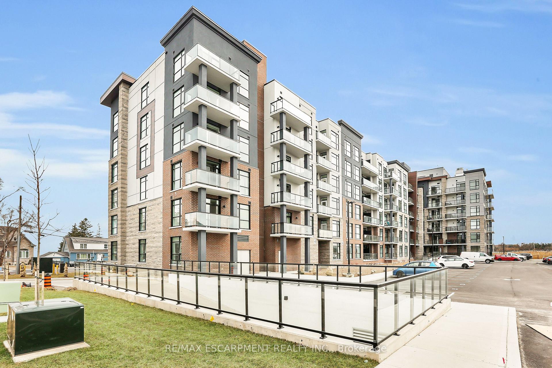 Photo 24 of Unit 412, 600 North Service Road, Hamilton, Lakeshore — HOMEH
