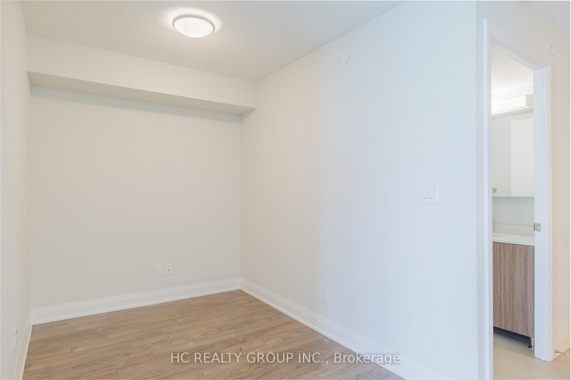 Photo 6 of Unit 507, 18 Uptown Drive, Markham, Unionville — HOMEH