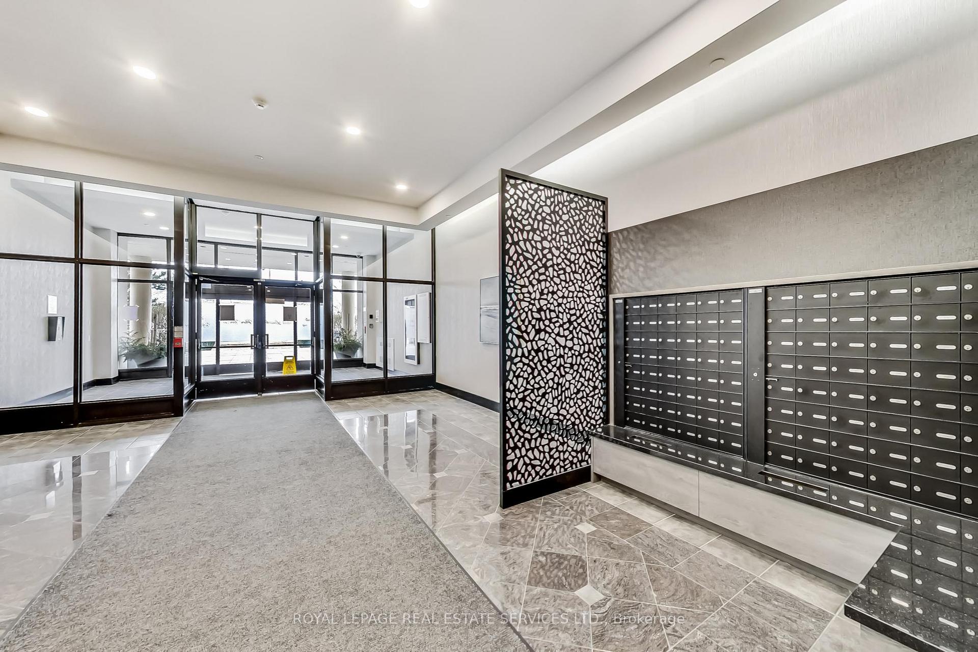 Photo 3 of Unit 618, 1 Leaside Park Drive, Toronto, Leaside — HOMEH