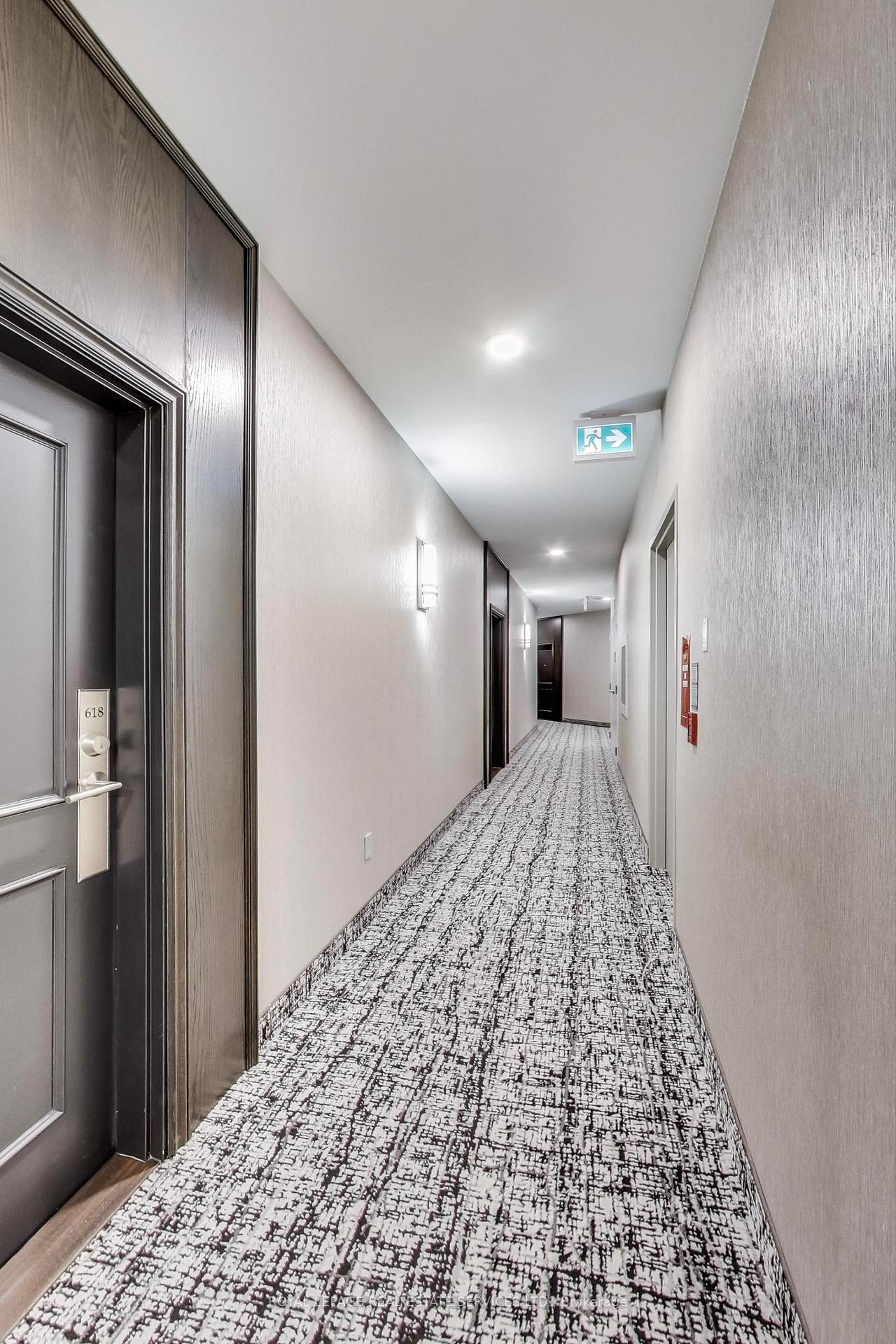 Photo 5 of Unit 618, 1 Leaside Park Drive, Toronto, Leaside — HOMEH