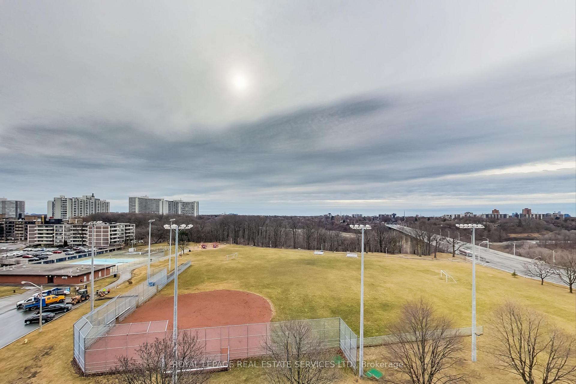 Photo 24 of Unit 618, 1 Leaside Park Drive, Toronto, Leaside — HOMEH