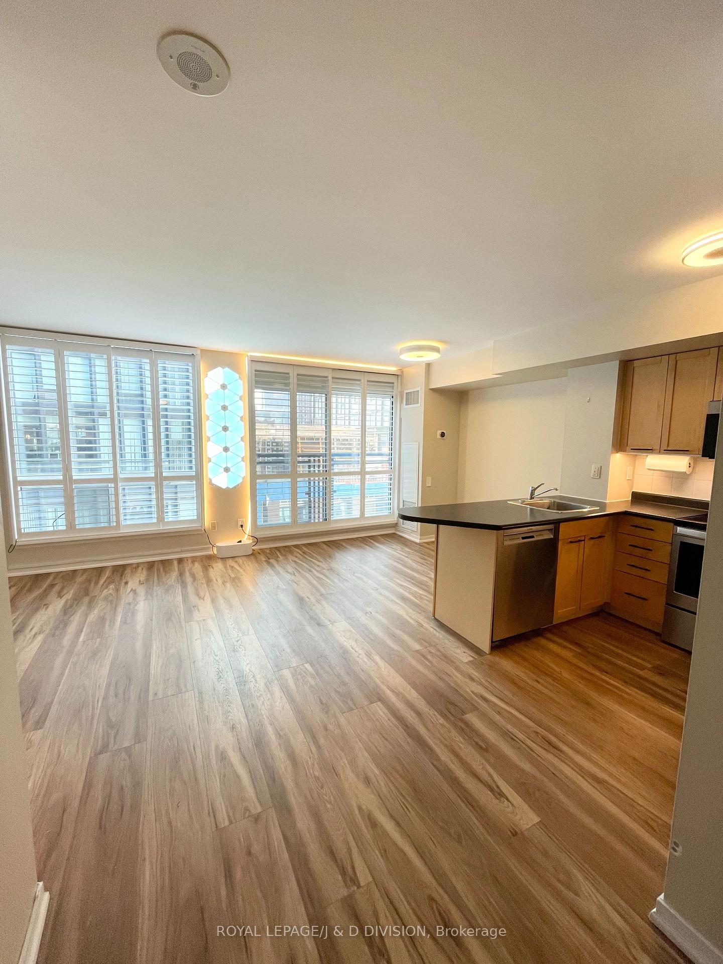 Front of Unit 614, 75 Dalhousie Street
