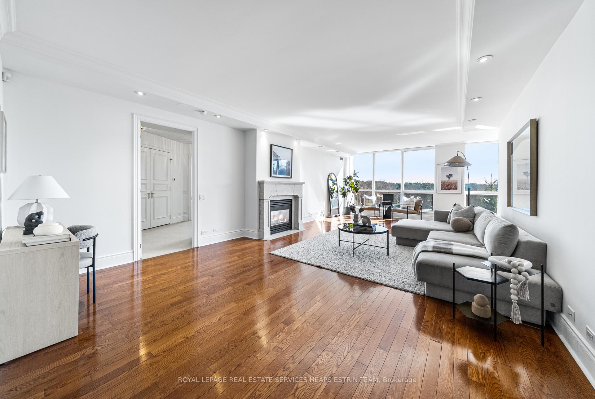 Photo 5 of Unit 922, 3600 Yonge Street, Toronto, Bedford Park-Nortown — HOMEH