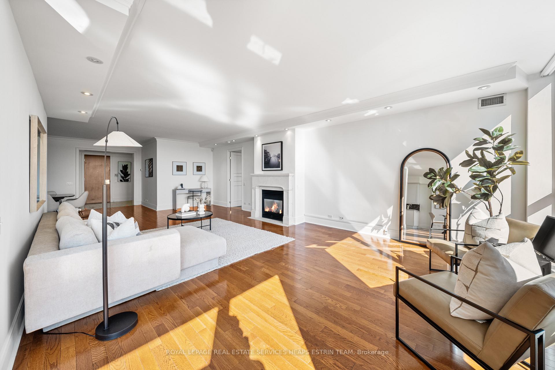 Photo 9 of Unit 922, 3600 Yonge Street, Toronto, Bedford Park-Nortown — HOMEH