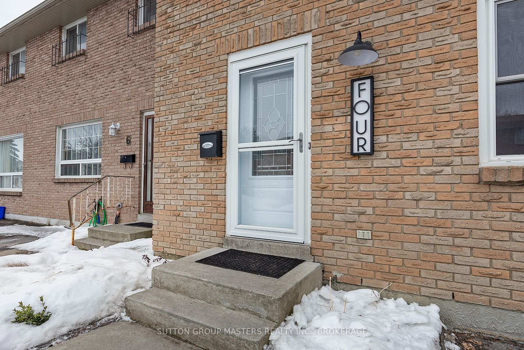 Photo 3 of Unit 71, 4 Rosemund Crescent, Kingston, West of Sir John A. Blvd — HOMEH