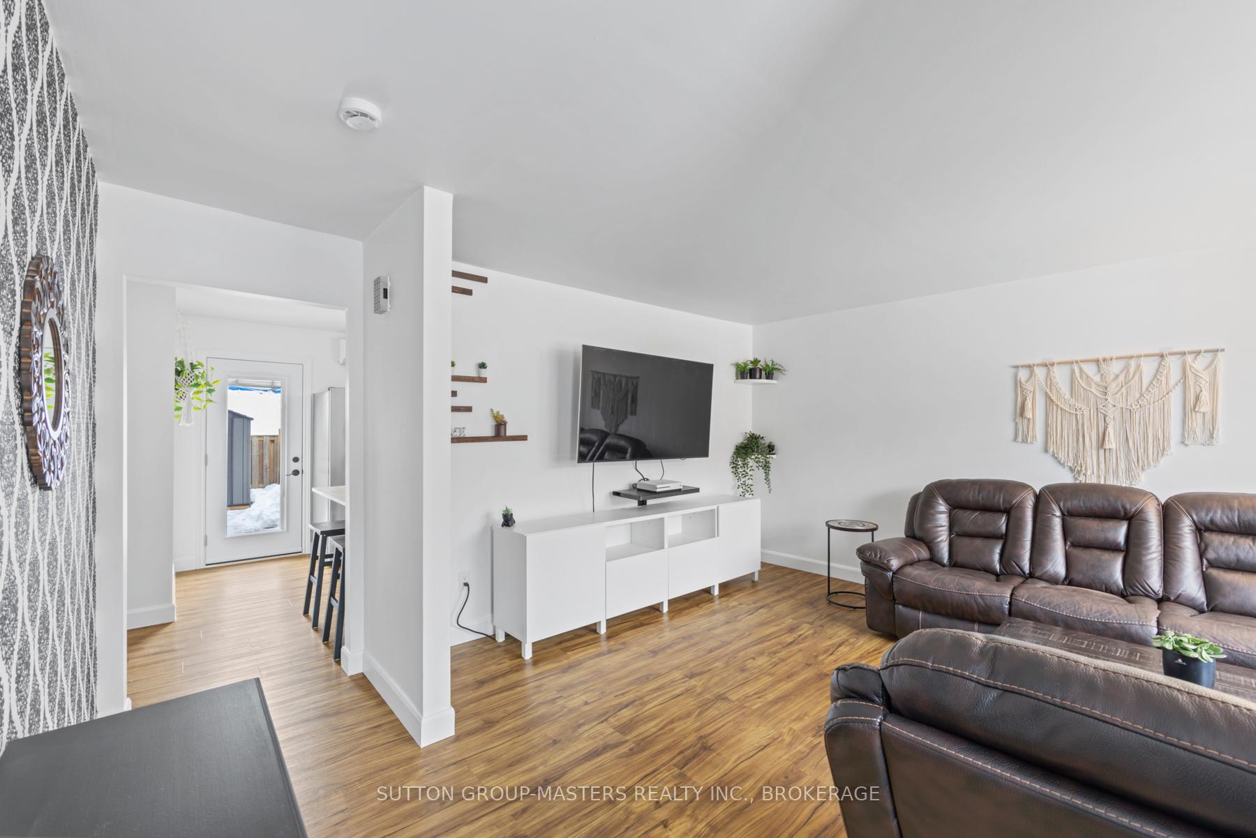 Photo 7 of Unit 71, 4 Rosemund Crescent, Kingston, West of Sir John A. Blvd — HOMEH