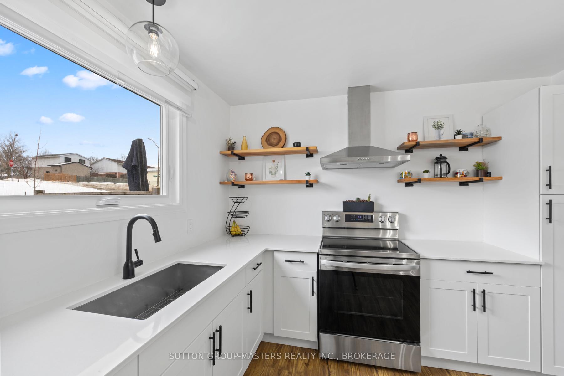 Photo 17 of Unit 71, 4 Rosemund Crescent, Kingston, West of Sir John A. Blvd — HOMEH