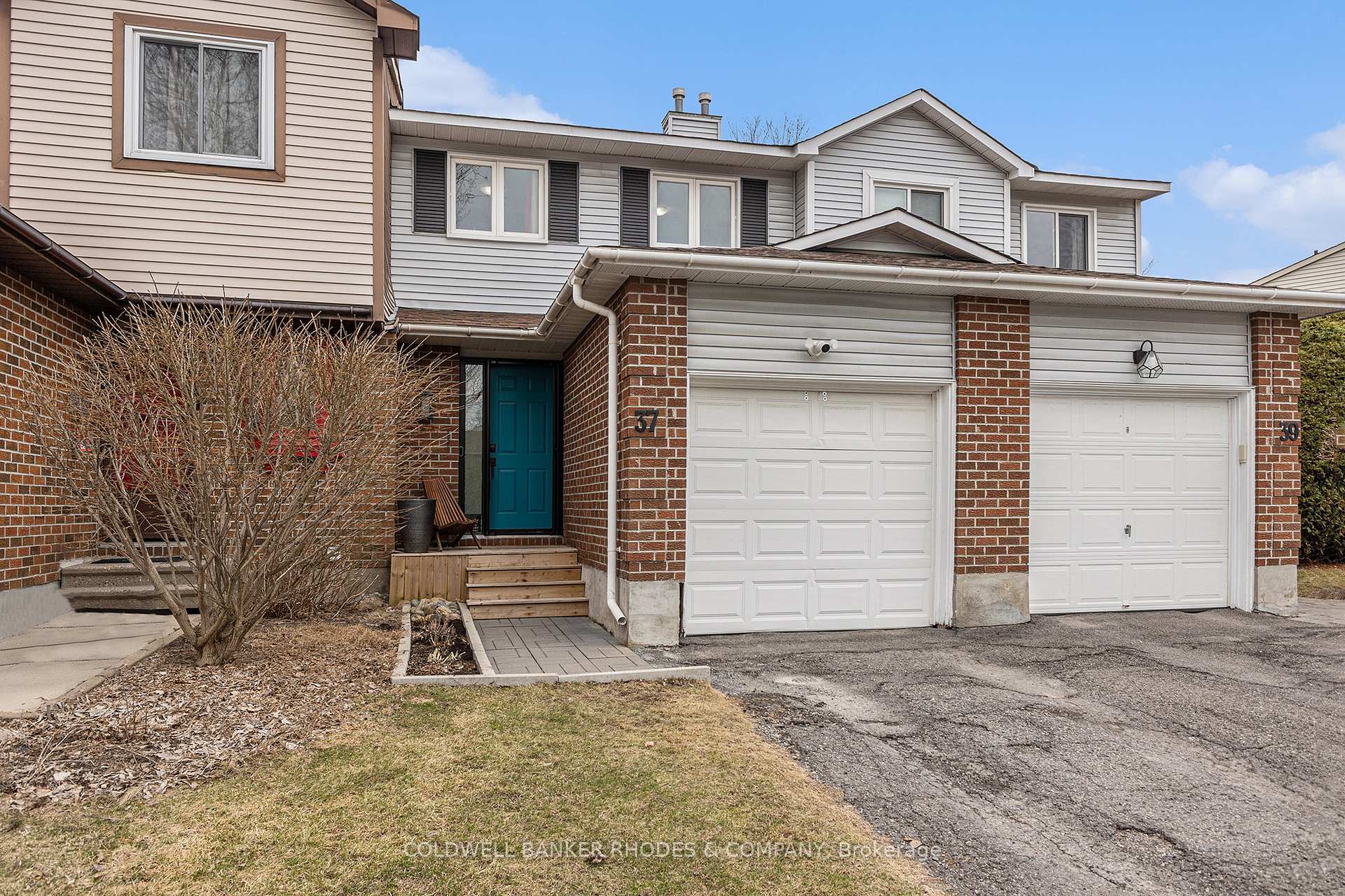 Photo 2 of 37 McCurdy Drive, Ottawa, Kanata - Katimavik — HOMEH
