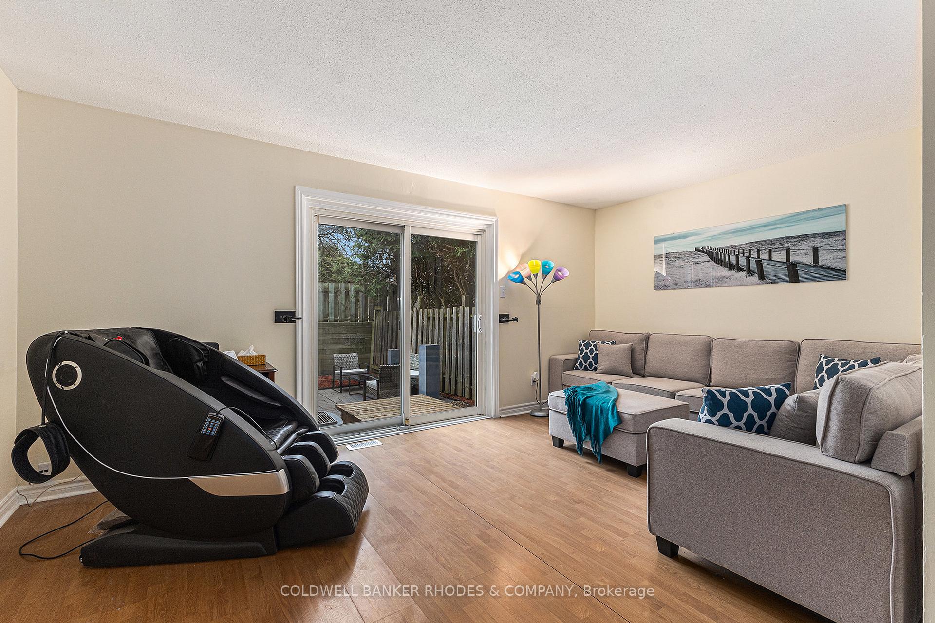 Photo 5 of 37 McCurdy Drive, Ottawa, Kanata - Katimavik — HOMEH