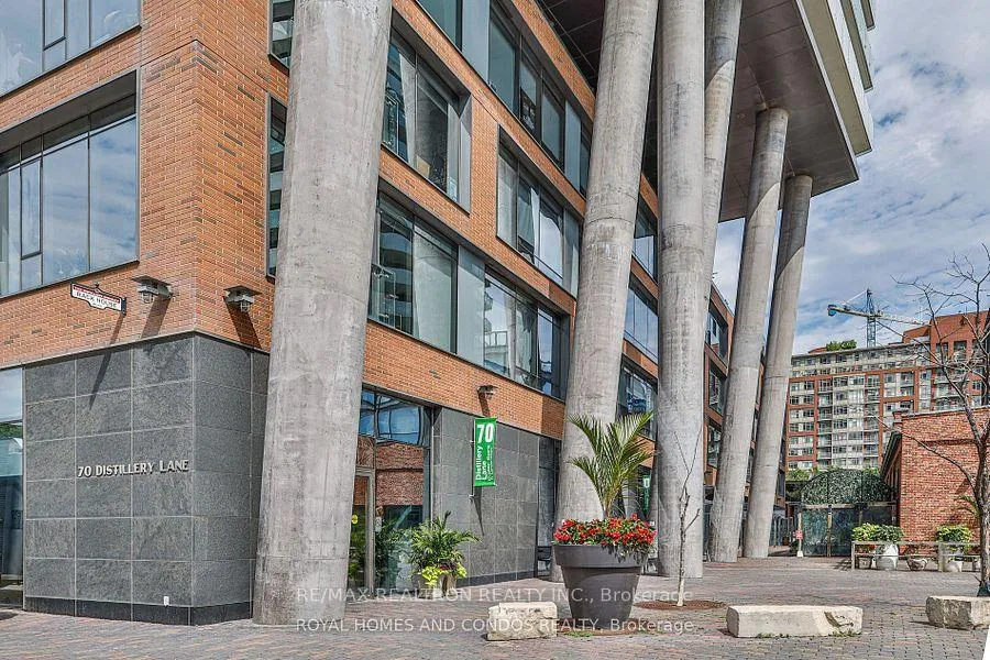 Photo 2 of Unit 1209, 70 Distillery Lane, Toronto, Waterfront Communities — HOMEH