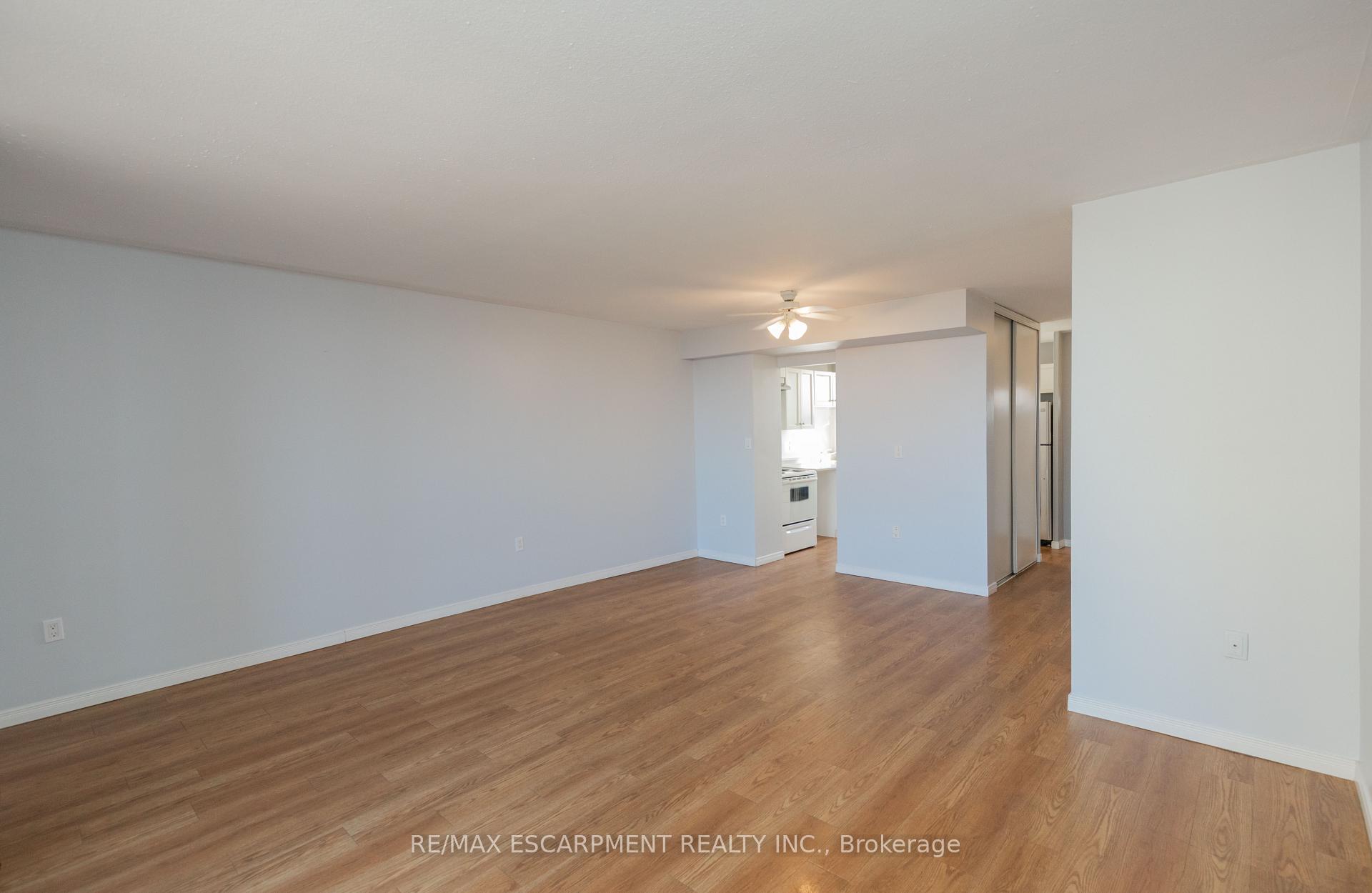 Photo 15 of Unit 523, 350 Quigley Road, Hamilton, Vincent — HOMEH