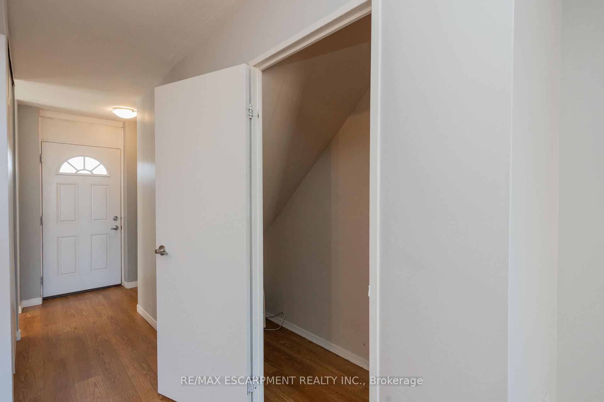 Photo 19 of Unit 523, 350 Quigley Road, Hamilton, Vincent — HOMEH
