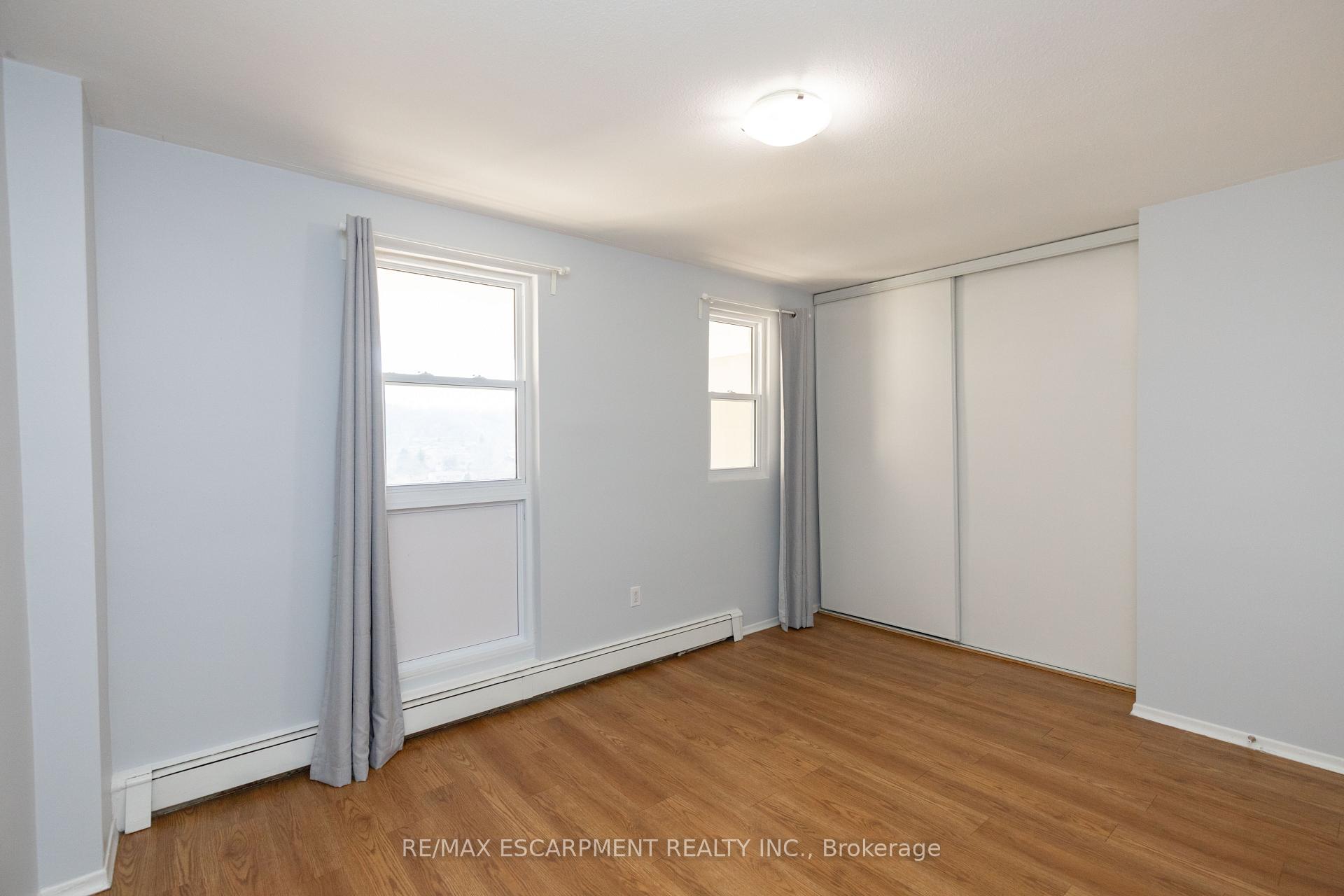Photo 23 of Unit 523, 350 Quigley Road, Hamilton, Vincent — HOMEH