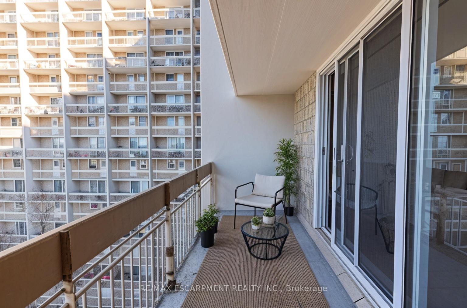 Photo 38 of Unit 523, 350 Quigley Road, Hamilton, Vincent — HOMEH