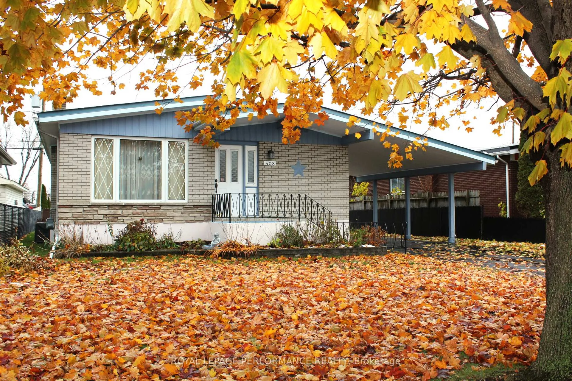 Photo 2 of 408 Beach Avenue, Cornwall — HOMEH