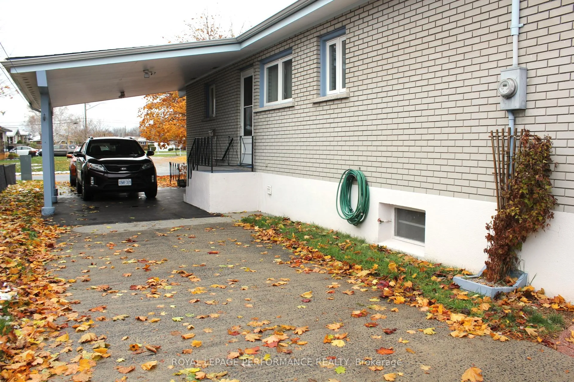 Photo 5 of 408 Beach Avenue, Cornwall — HOMEH